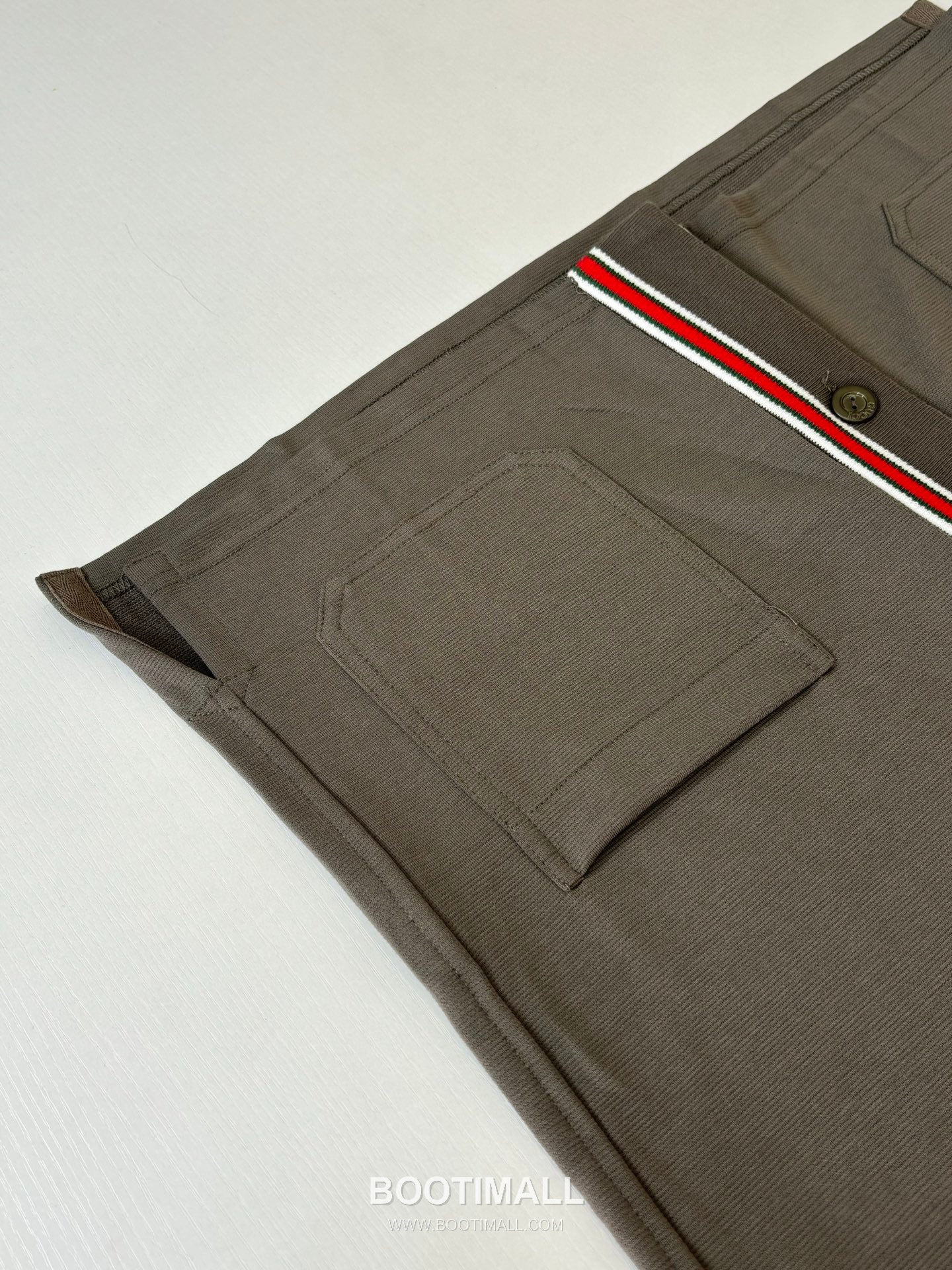 Gucci FW25 Web Stripe Embroidered Cotton Polo Short Sleeve Cardigan 구찌 FW25 웹 스트라이프 자수 코튼 폴로 반팔 가디건 12