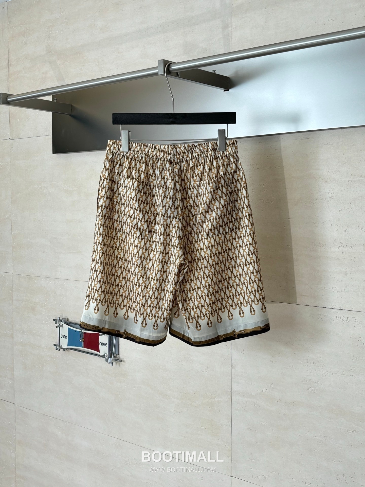 Gucci FW25 Horsebit Multicolor Print Poplin Shorts 구찌 FW25 홀스빗 멀티컬러 프린트 포플린 쇼츠 2