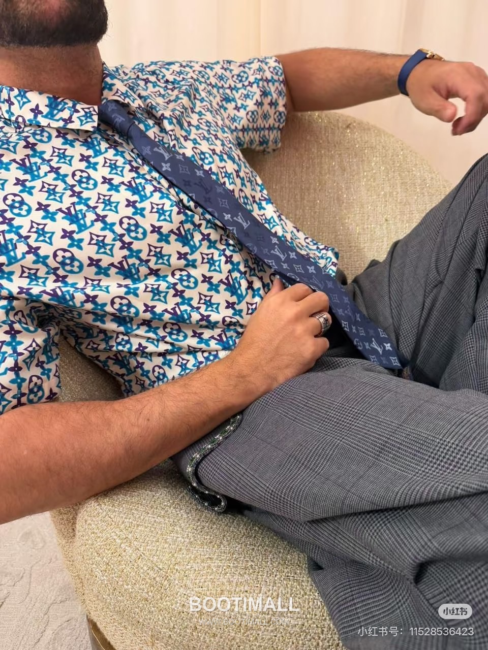 Louis Vuitton SS26 Monogram Overlap Gradient Silk Short Sleeve Shirt 루이비통 SS26 모노그램 오버랩 그라데이션 실크 반팔 셔츠 2