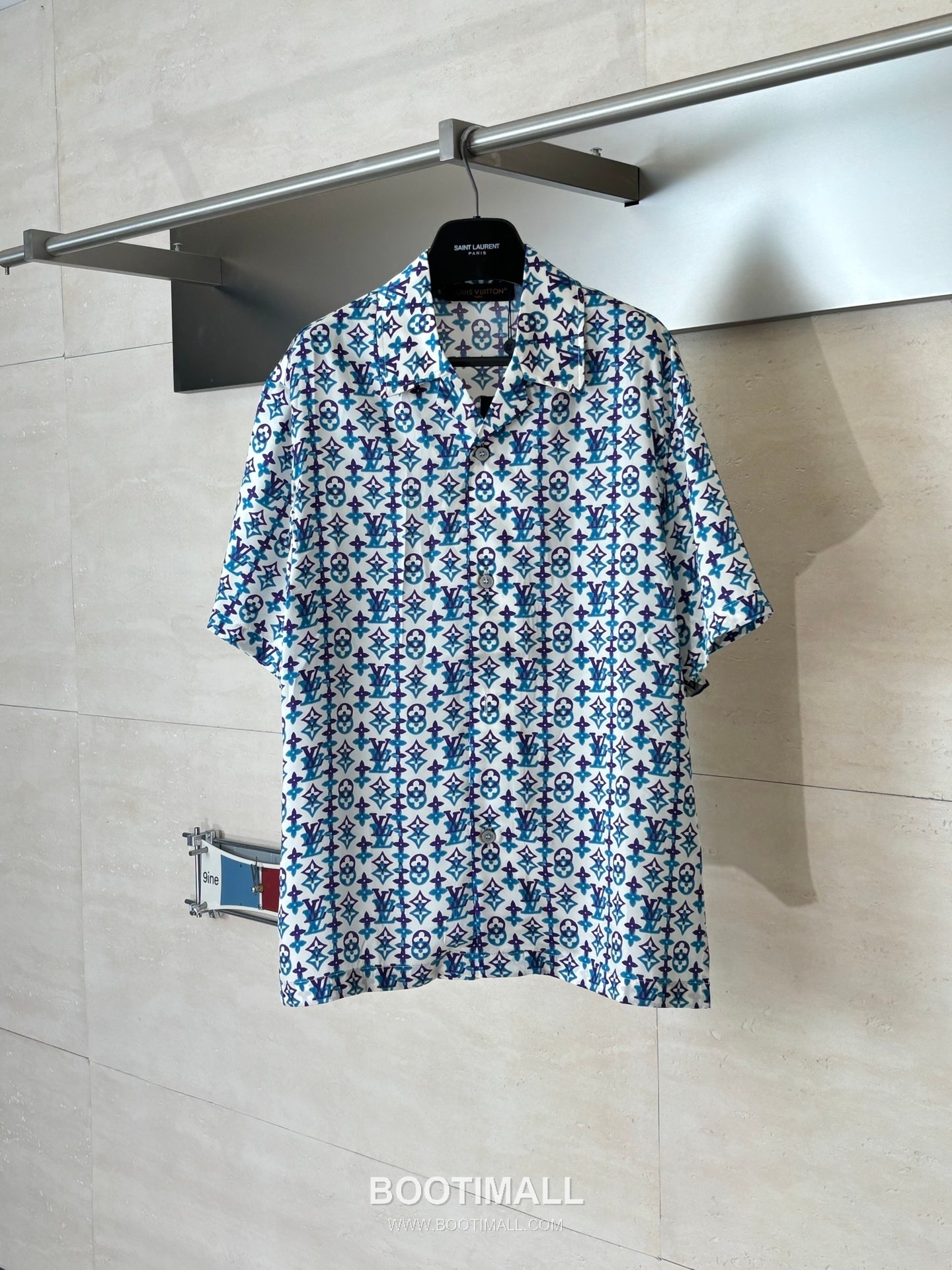 Louis Vuitton SS26 Monogram Overlap Gradient Silk Short Sleeve Shirt 루이비통 SS26 모노그램 오버랩 그라데이션 실크 반팔 셔츠 4