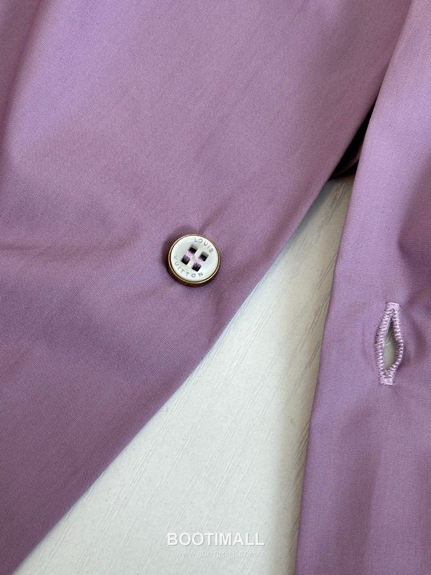 Louis Vuitton SS26 “1854” Embroidered Short Sleeve Collar Shirt 루이비통 SS26 1854 자수 반팔 카라 셔츠 13