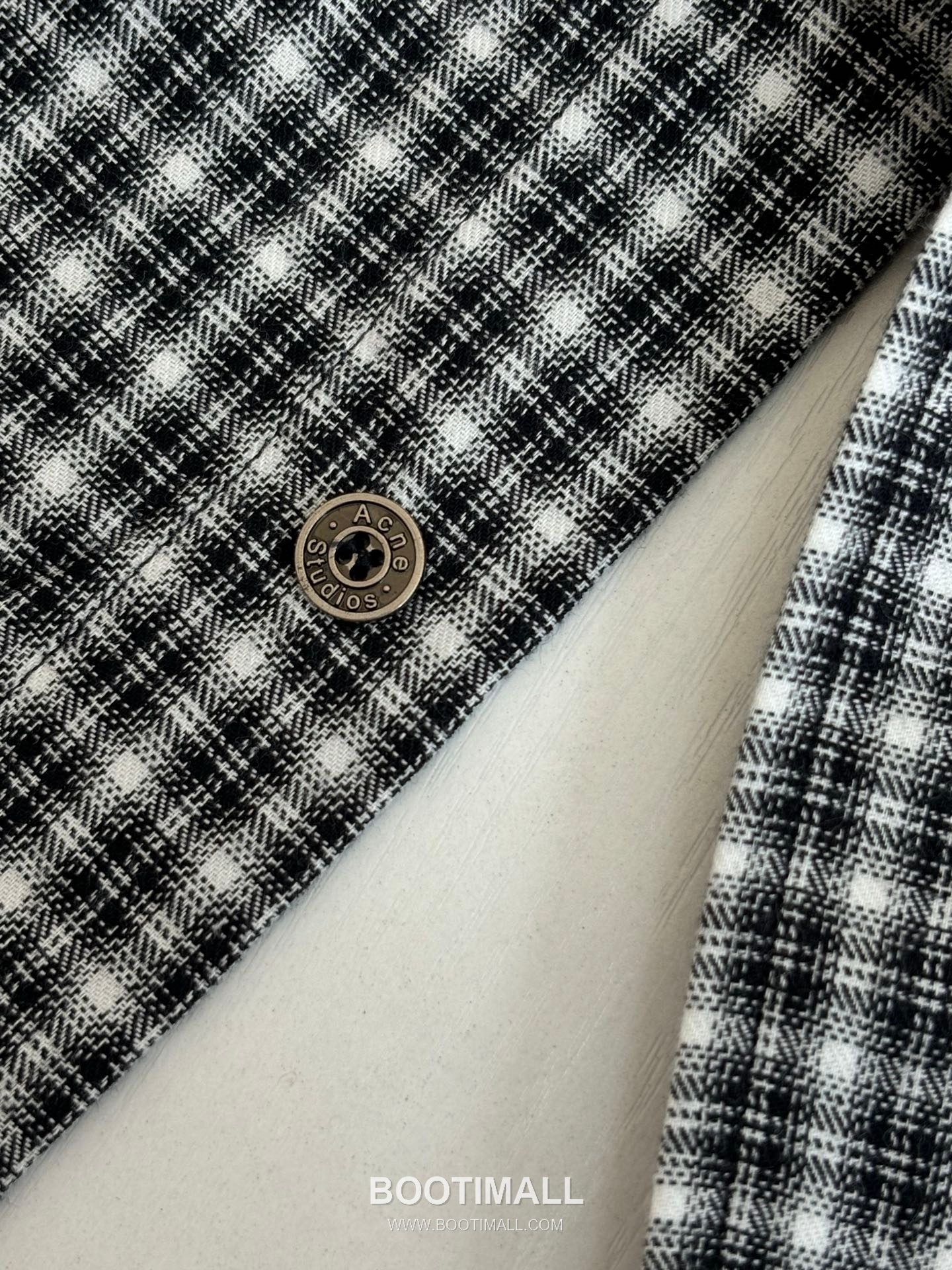 Acne Studios Pocket Logo Check Contrast Collar Shirt 아크네 스튜디오 포켓 로고 체크 배색 카라 셔츠 13