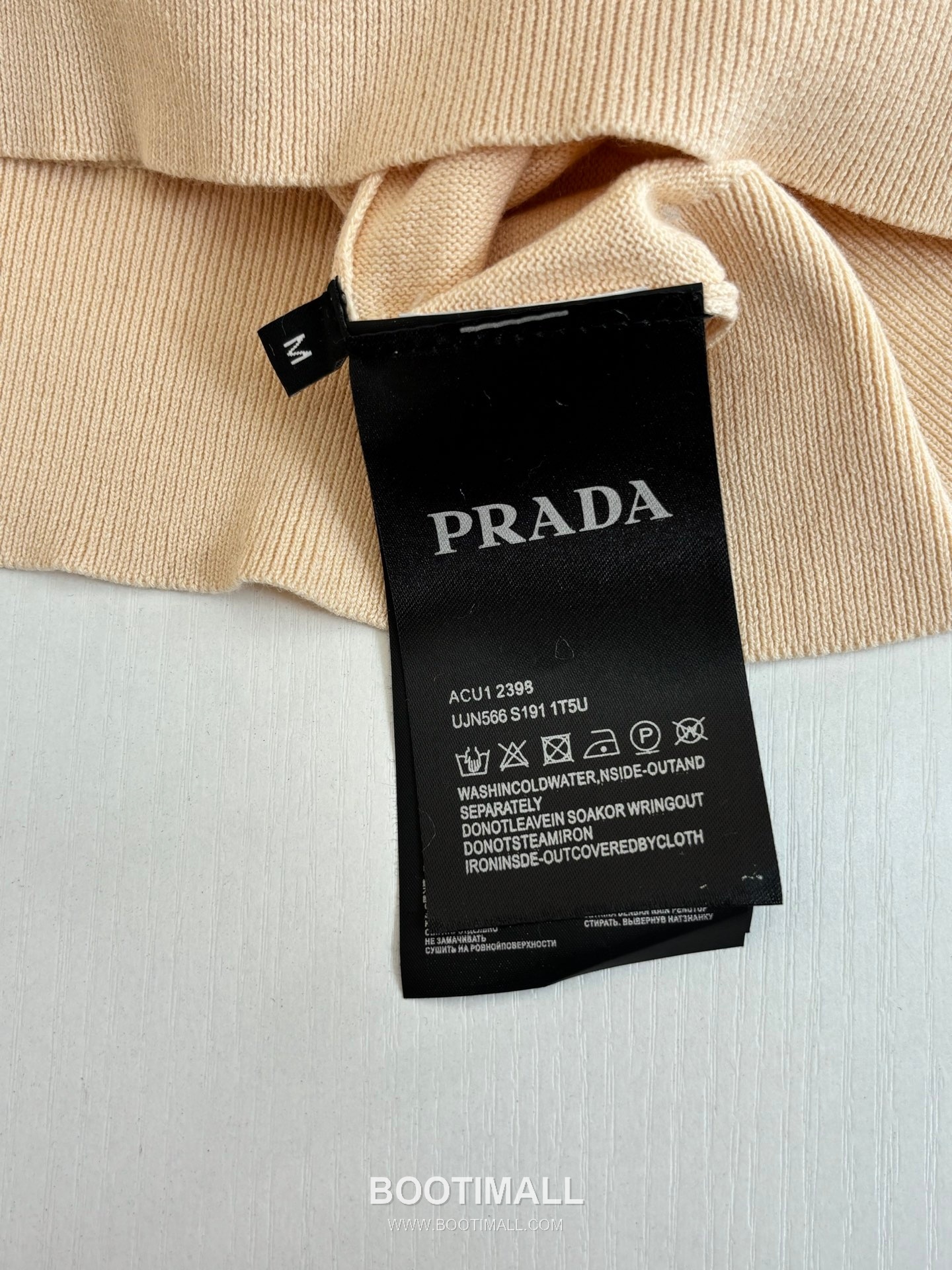 Prada Embroidered Logo Knit Polo Shirt 프라다 자수 로고 니트 폴로 셔츠 15