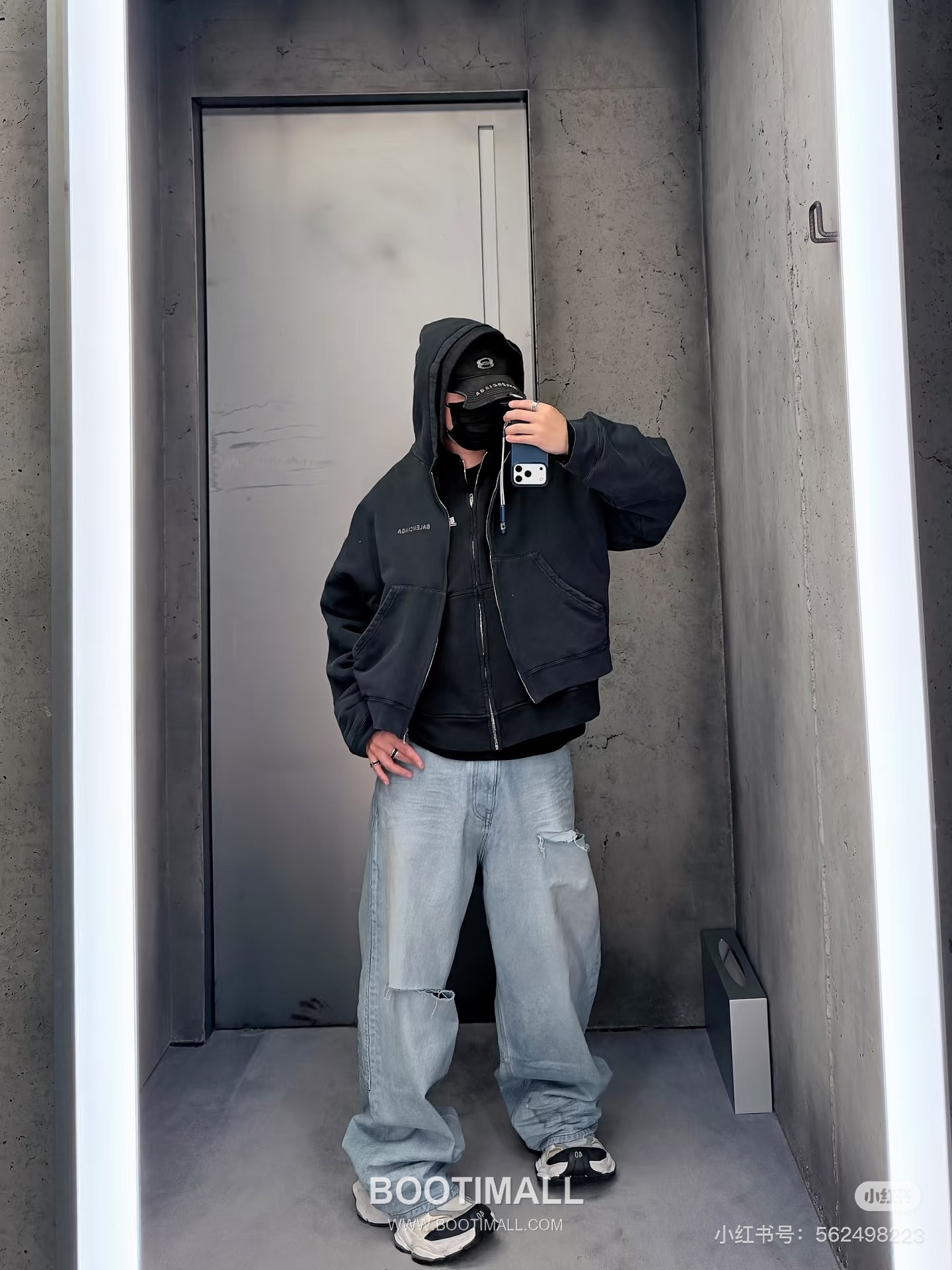 Balenciaga Layered Distressed Double Hoodie 발렌시아가 레이어드 디스트로이드 더블 후디 3