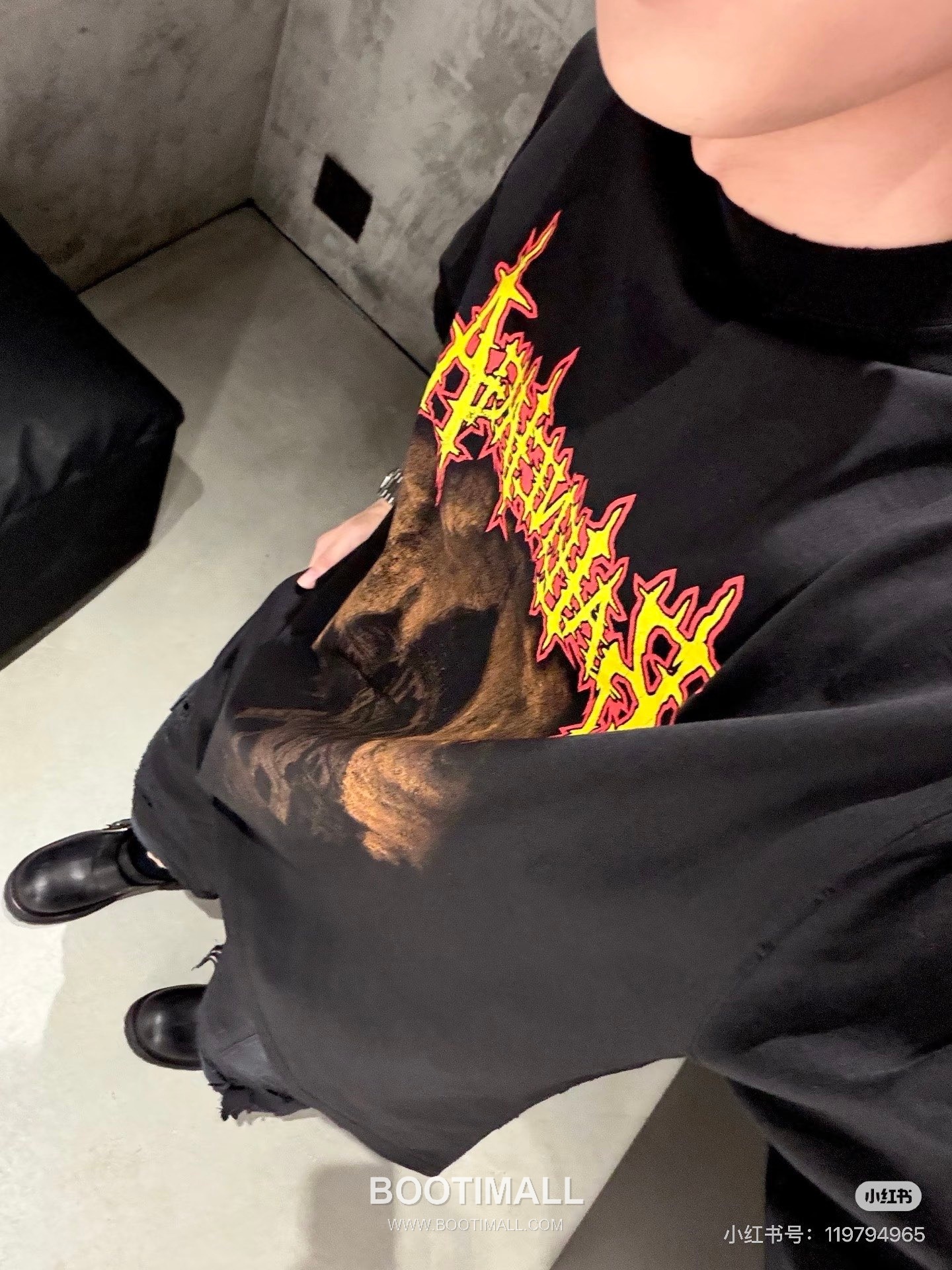 Balenciaga Sacred Heart Flame Print Oversized T-Shirt 발렌시아가 성심 화염 프린트 오버사이즈 반팔 티셔츠 6