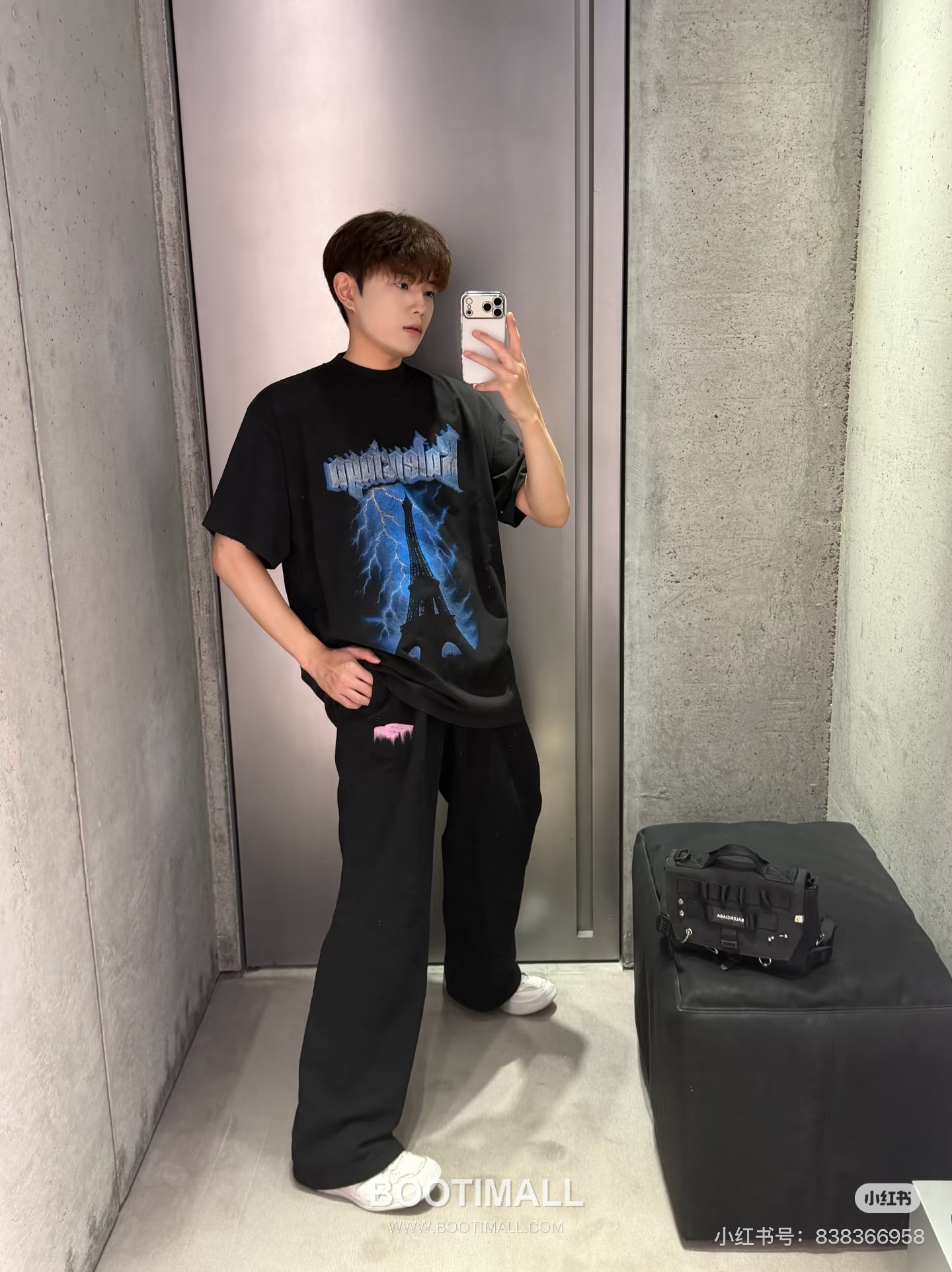 Balenciaga Sacred Heart Flame Print Oversized T-Shirt 발렌시아가 성심 화염 프린트 오버사이즈 반팔 티셔츠 5