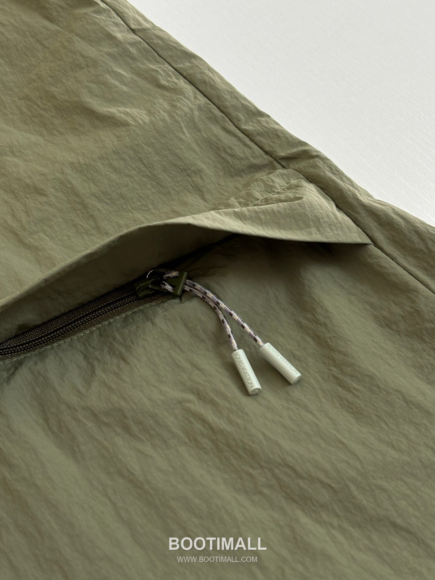 Louis Vuitton Utility Olive Nylon Zip Jacket 루이비통 올리브 기능성 나일론 집업 재킷 10