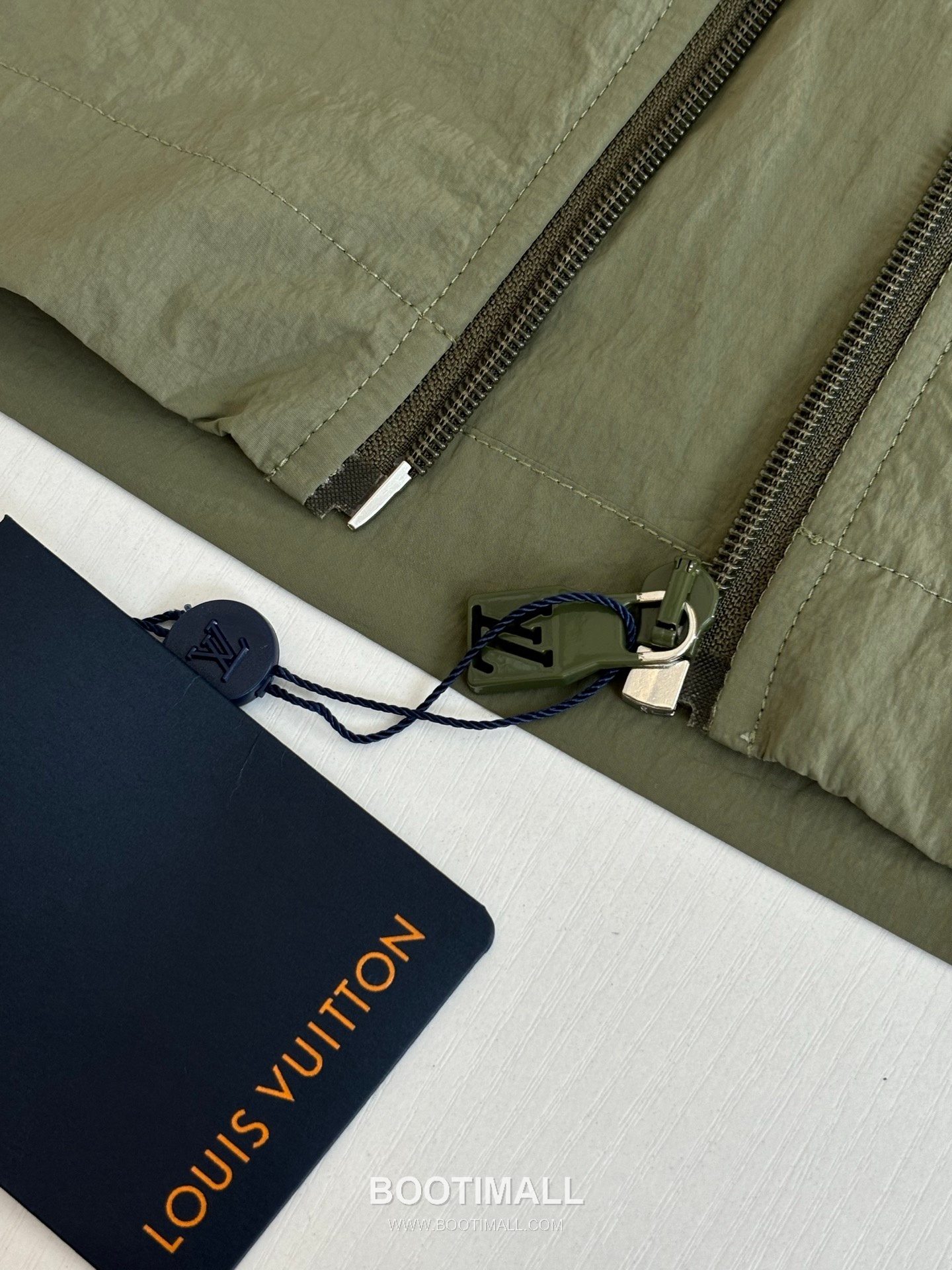 Louis Vuitton Utility Olive Nylon Zip Jacket 루이비통 올리브 기능성 나일론 집업 재킷 12