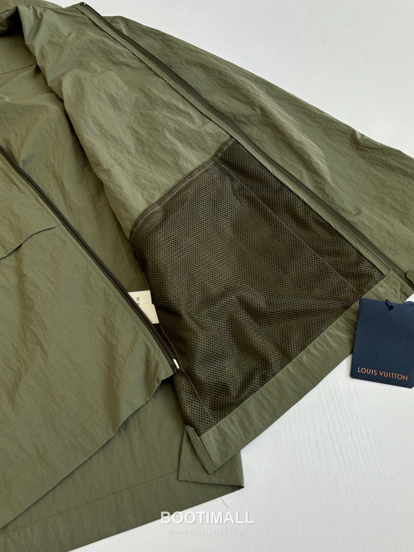 Louis Vuitton Utility Olive Nylon Zip Jacket 루이비통 올리브 기능성 나일론 집업 재킷 14