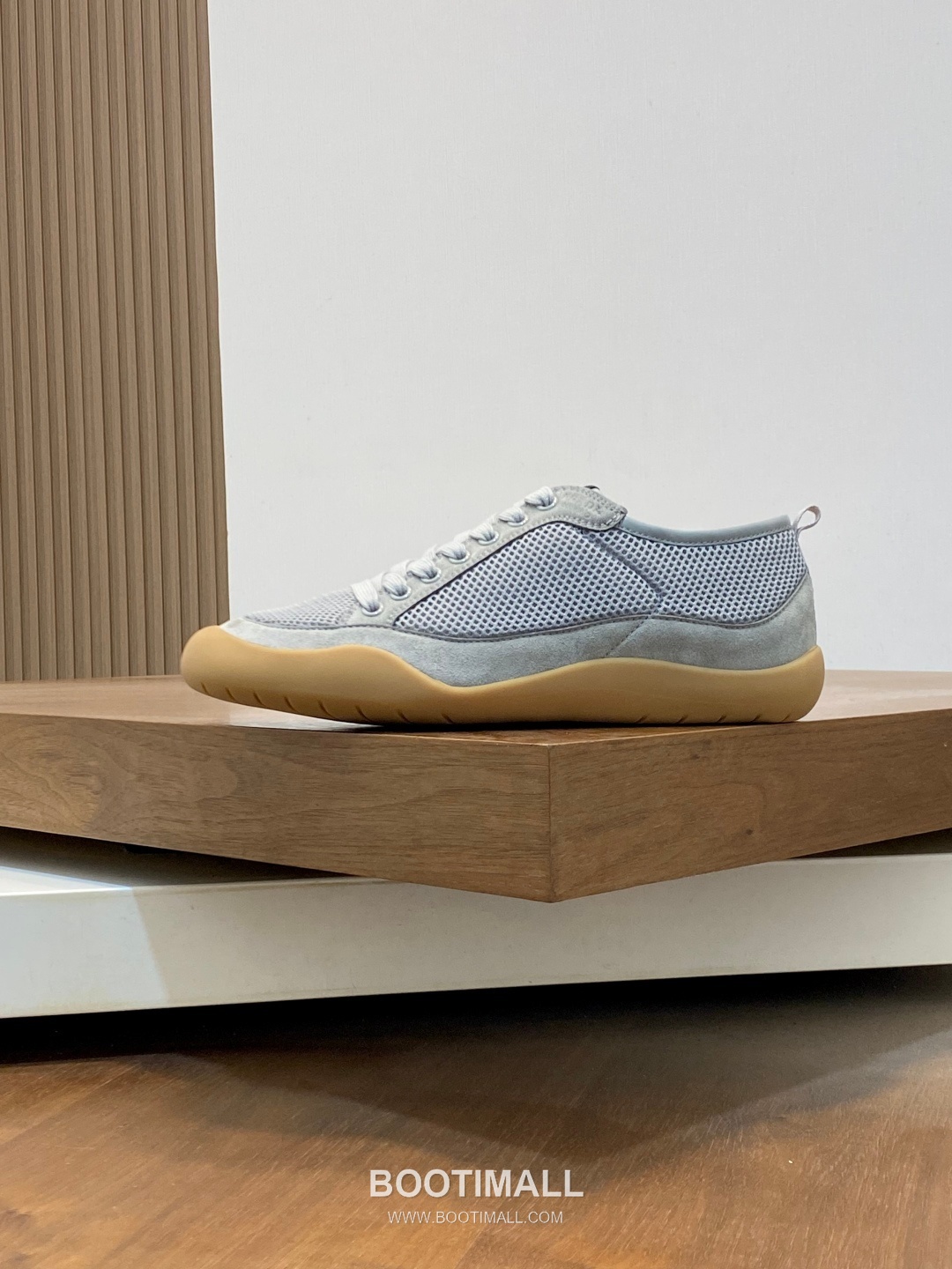 ## 신발 제품 스펙 분석
Prada America's Cup Leather Sneakers 프라다 아메리카스컵 레더 스니커즈 4E3400 2