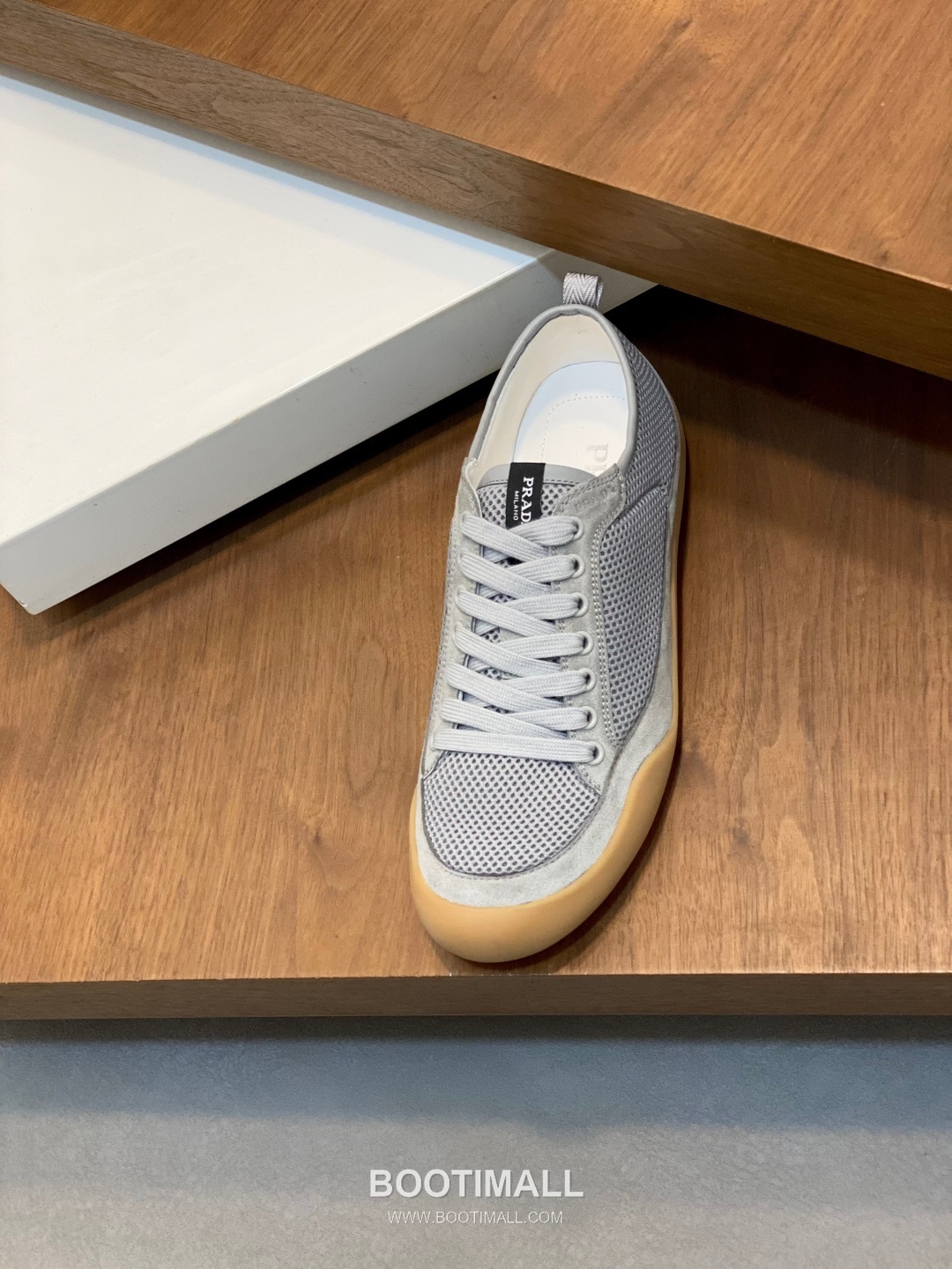 ## 신발 제품 스펙 분석
Prada America's Cup Leather Sneakers 프라다 아메리카스컵 레더 스니커즈 4E3400 6