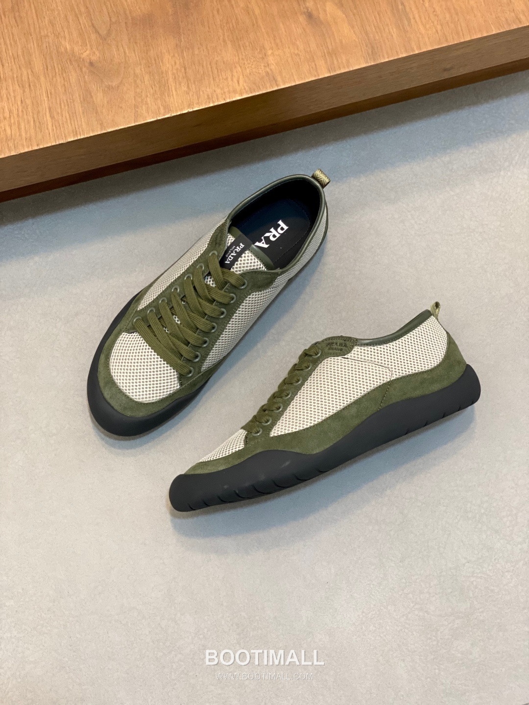 ## 신발 제품 스펙 분석
Prada America's Cup Leather Sneakers 프라다 아메리카스컵 레더 스니커즈 4E3400 5