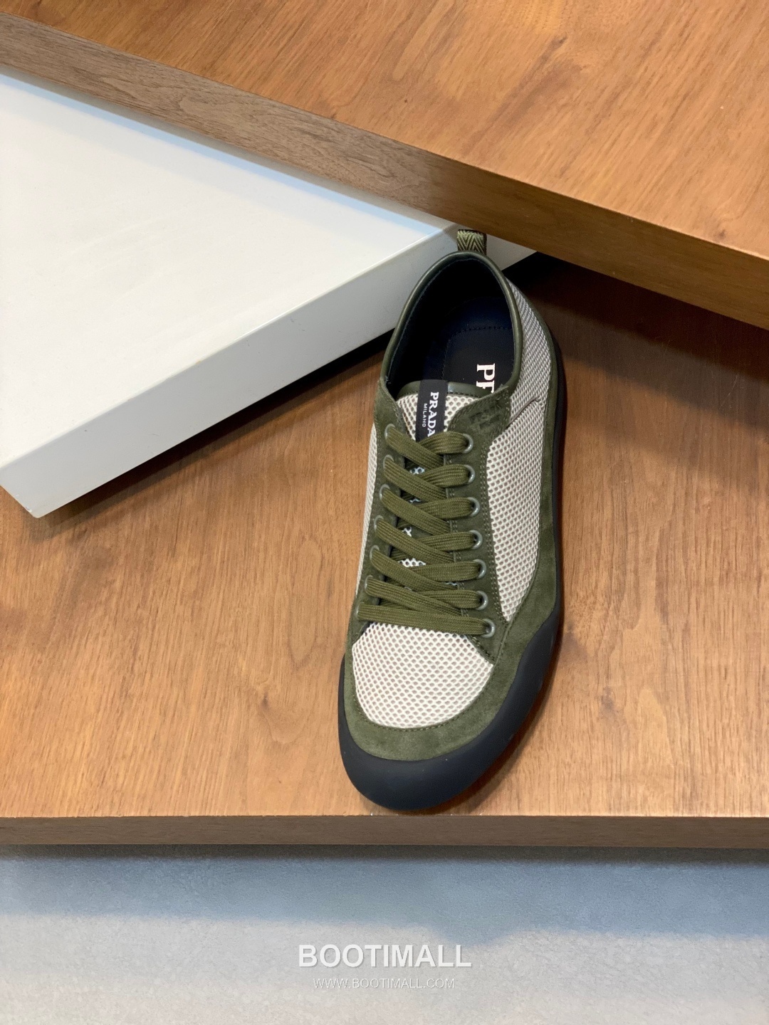 ## 신발 제품 스펙 분석
Prada America's Cup Leather Sneakers 프라다 아메리카스컵 레더 스니커즈 4E3400 6