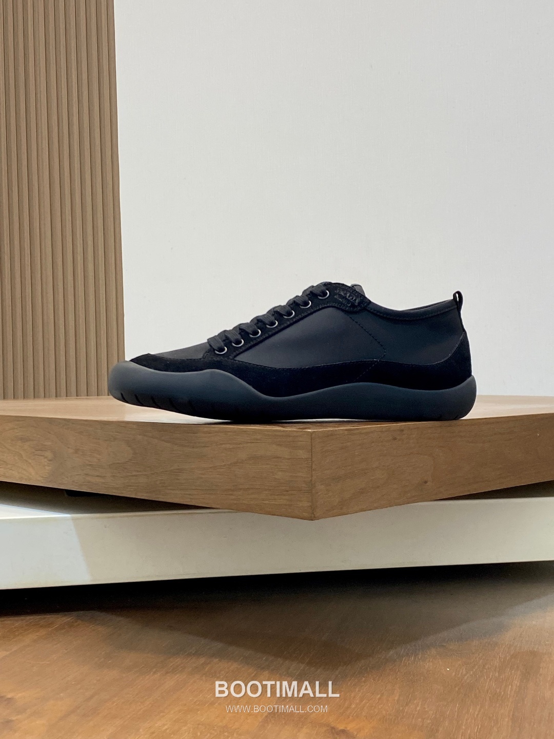 ## 신발 제품 스펙 분석

Prada America's Cup Leather Sneakers 프라다 아메리카스컵 레더 스니커즈 4E3400 2