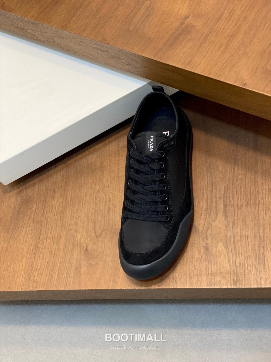 ## 신발 제품 스펙 분석

Prada America's Cup Leather Sneakers 프라다 아메리카스컵 레더 스니커즈 4E3400 6