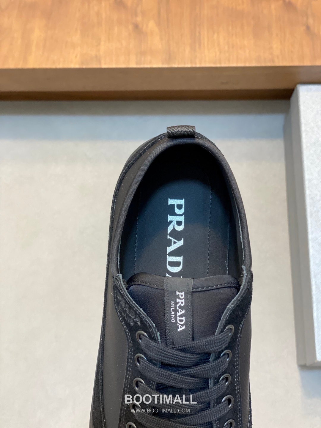 ## 신발 제품 스펙 분석

Prada America's Cup Leather Sneakers 프라다 아메리카스컵 레더 스니커즈 4E3400 7