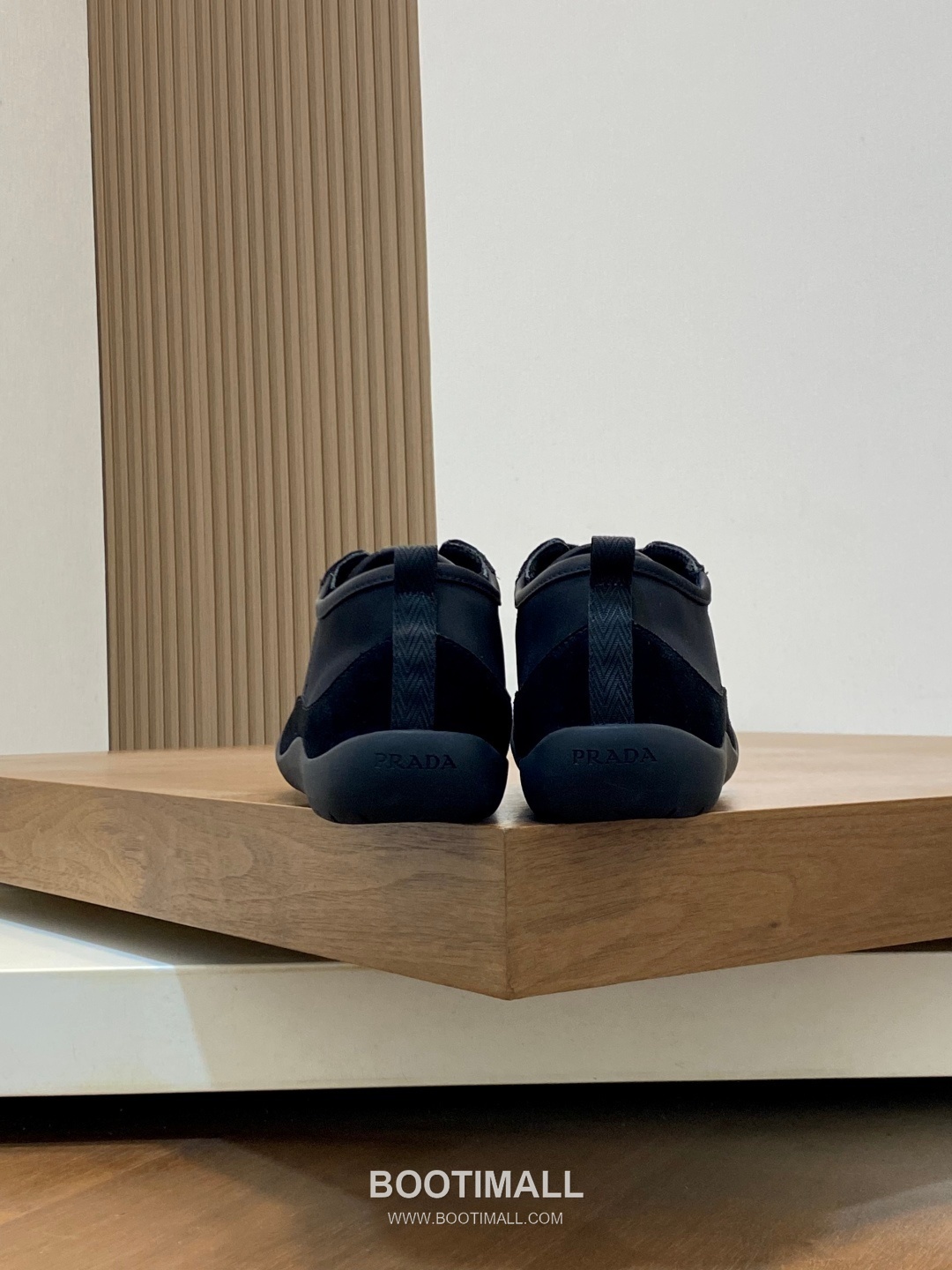 ## 신발 제품 스펙 분석

Prada America's Cup Leather Sneakers 프라다 아메리카스컵 레더 스니커즈 4E3400 8