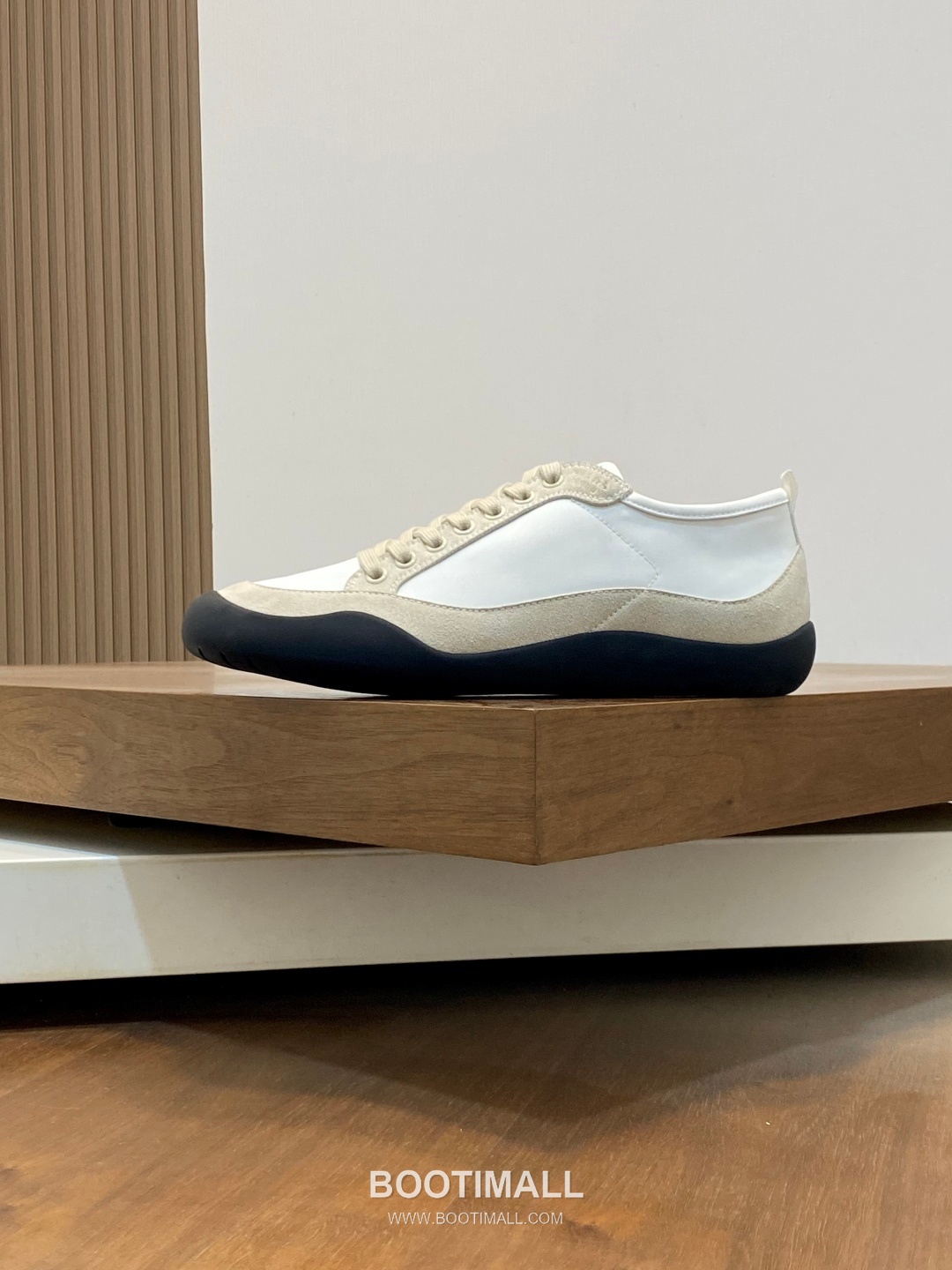 ## 신발 제품 스펙 분석

Prada America's Cup Leather Sneakers 프라다 아메리카스컵 레더 스니커즈 4E3400 2