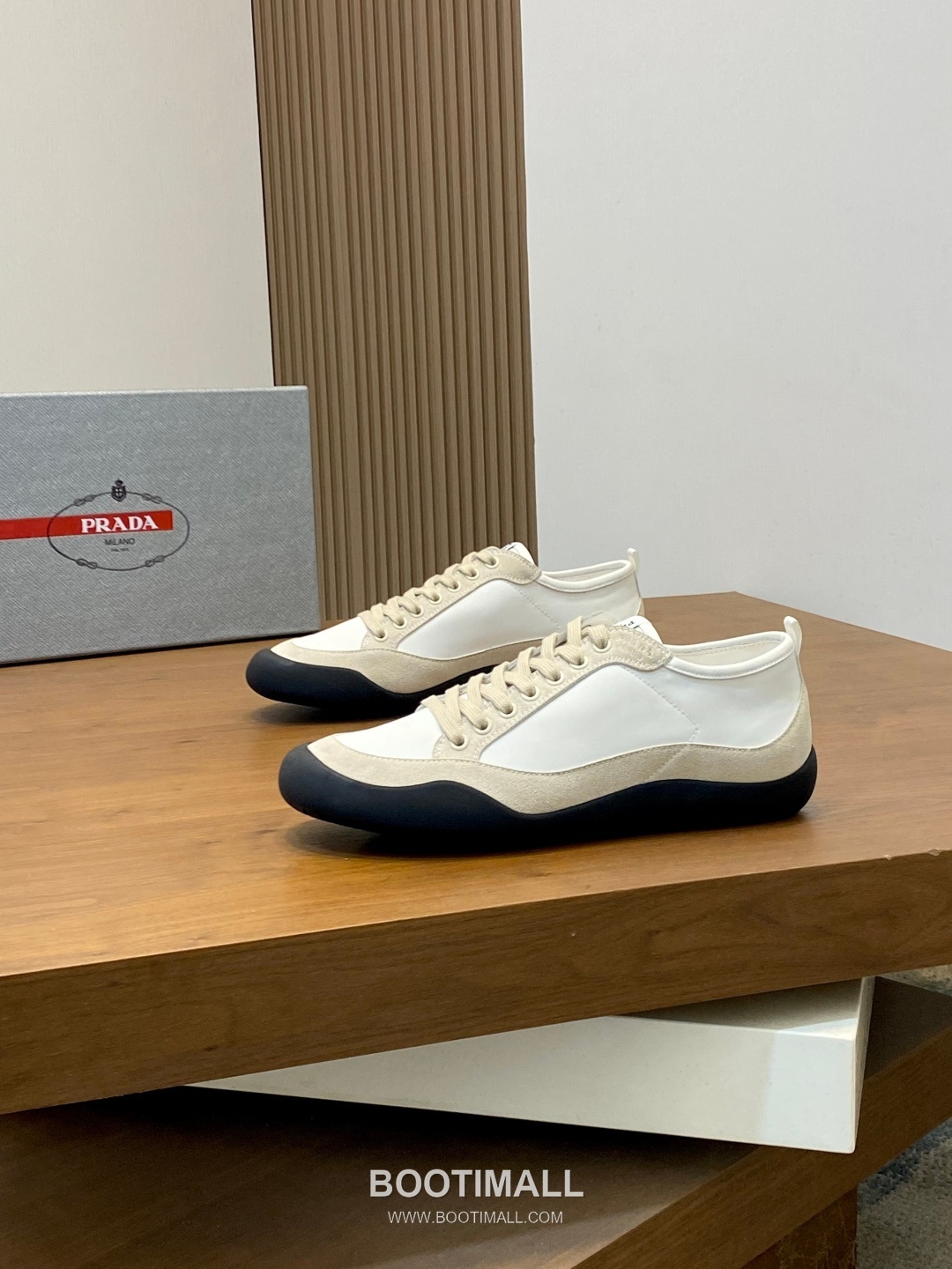 ## 신발 제품 스펙 분석

Prada America's Cup Leather Sneakers 프라다 아메리카스컵 레더 스니커즈 4E3400 3