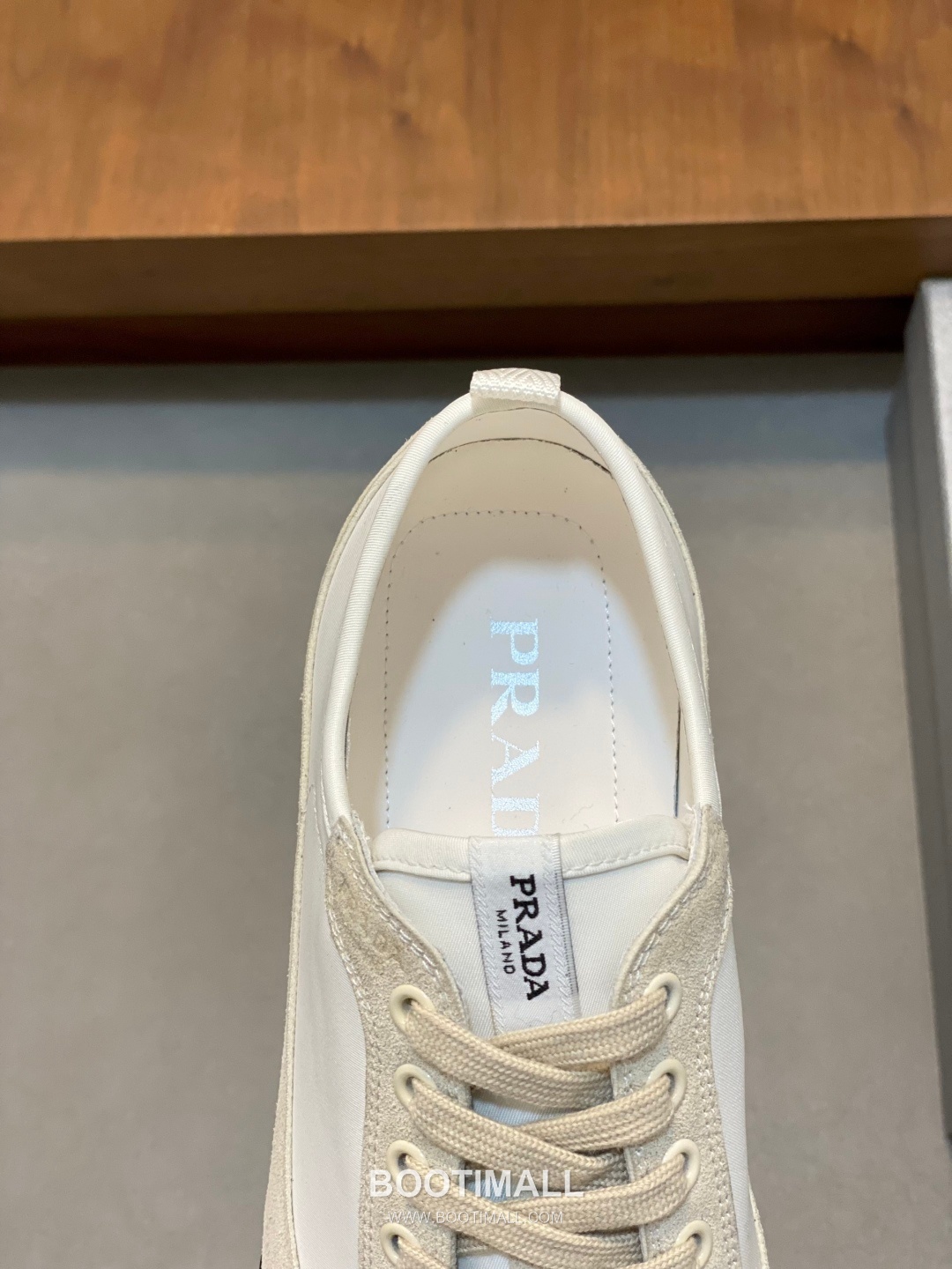 ## 신발 제품 스펙 분석

Prada America's Cup Leather Sneakers 프라다 아메리카스컵 레더 스니커즈 4E3400 7