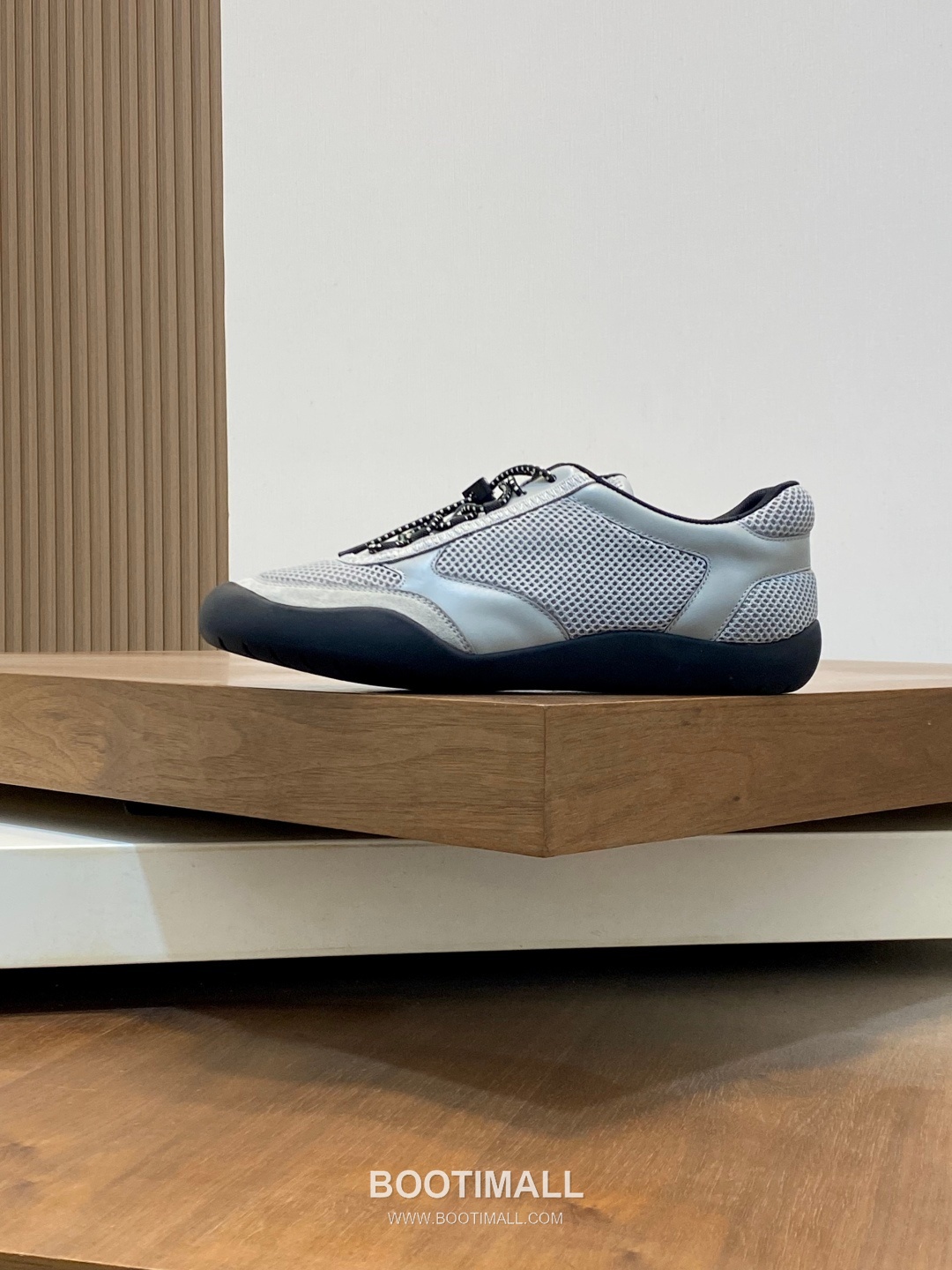 ## 신발 제품 스펙 분석
Prada America's Cup Leather Sneakers 프라다 아메리카스컵 레더 스니커즈 4E3400 2