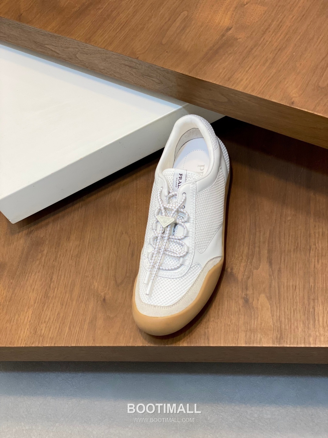 ## 신발 제품 스펙 분석
Prada America's Cup Leather Sneakers 프라다 아메리카스컵 레더 스니커즈 4E3400 6