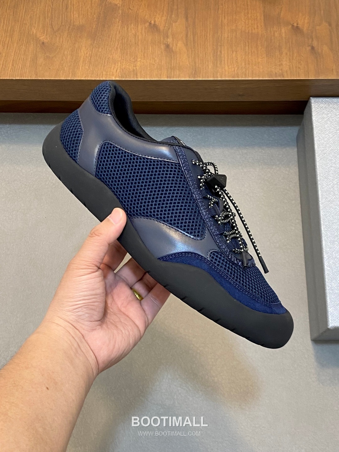 ## 신발 제품 스펙 분석

Prada America's Cup Leather Sneakers 프라다 아메리카스컵 레더 스니커즈 4E3400 4