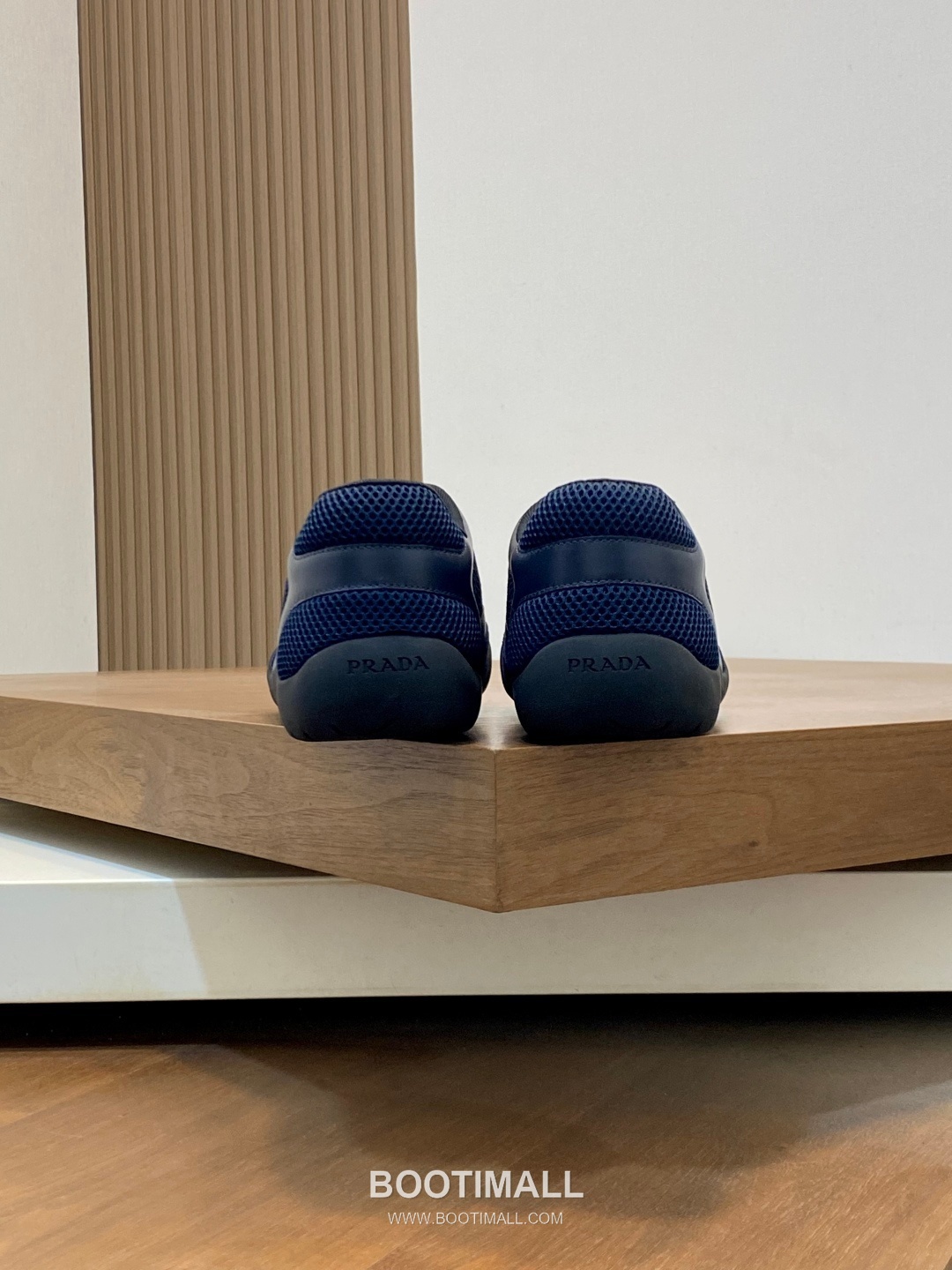 ## 신발 제품 스펙 분석

Prada America's Cup Leather Sneakers 프라다 아메리카스컵 레더 스니커즈 4E3400 8