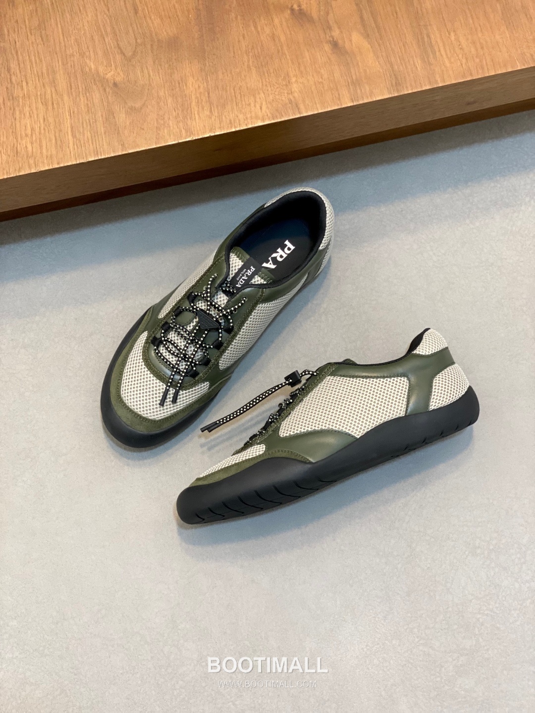 ## 신발 제품 스펙 분석

Prada America's Cup Leather Sneakers 프라다 아메리카스컵 레더 스니커즈 4E3400 5