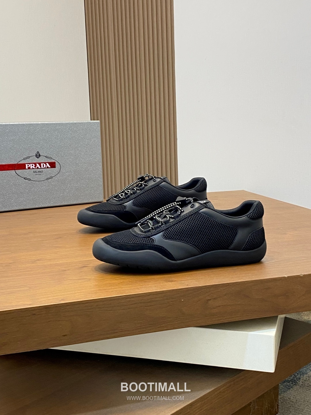 ## 신발 제품 스펙 분석

Prada America's Cup Leather Sneakers 프라다 아메리카스컵 레더 스니커즈 4E3400 3