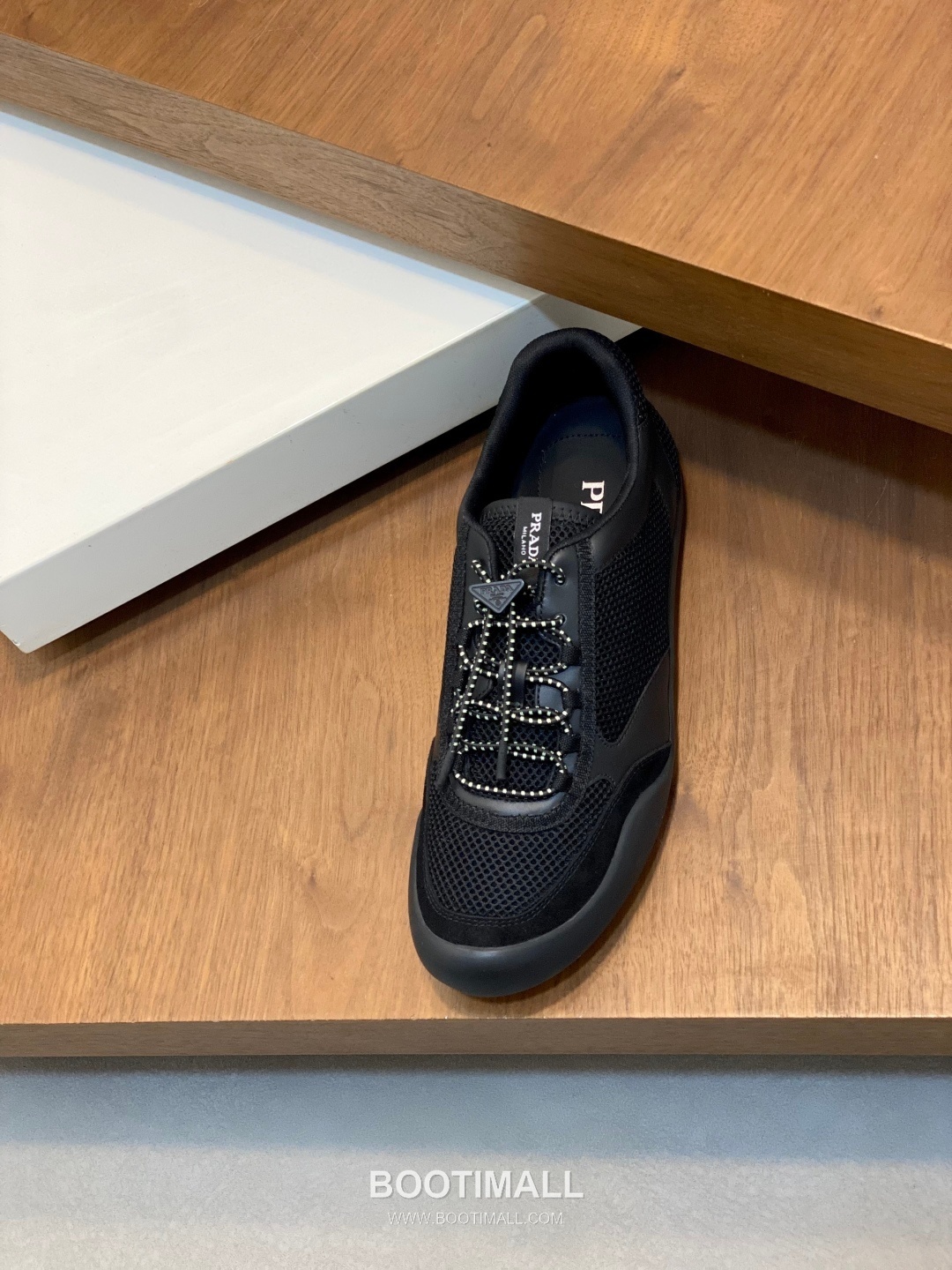 ## 신발 제품 스펙 분석

Prada America's Cup Leather Sneakers 프라다 아메리카스컵 레더 스니커즈 4E3400 6