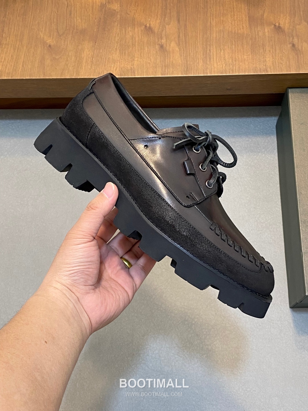 ## 신발 제품 스펙 분석

Berluti Playtime Patina Leather Sneakers 벨루티 플레이타임 파티나 레더 스니커즈 S5496 4