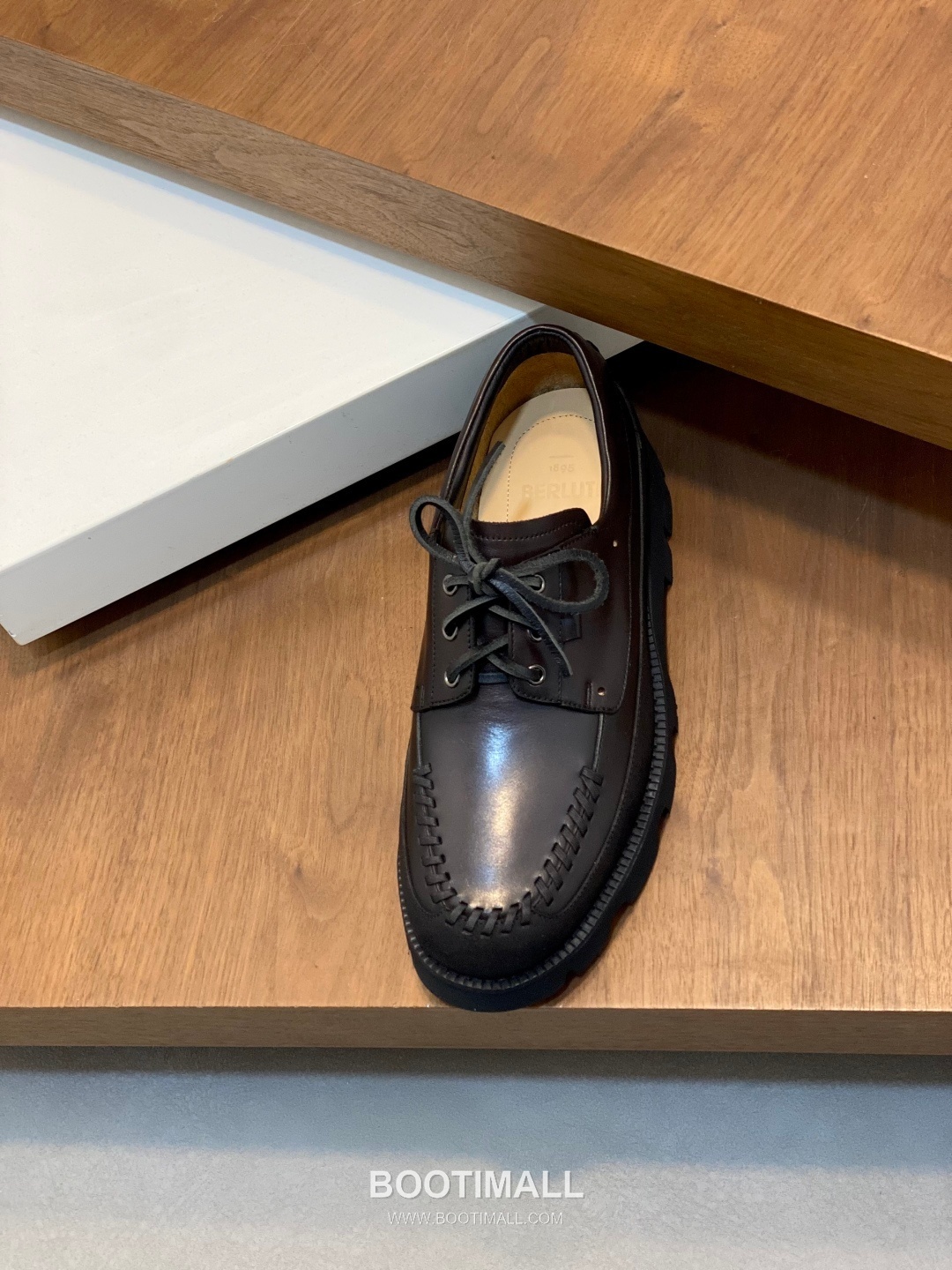 ## 신발 제품 스펙 분석

Berluti Playtime Patina Leather Sneakers 벨루티 플레이타임 파티나 레더 스니커즈 S5496 6