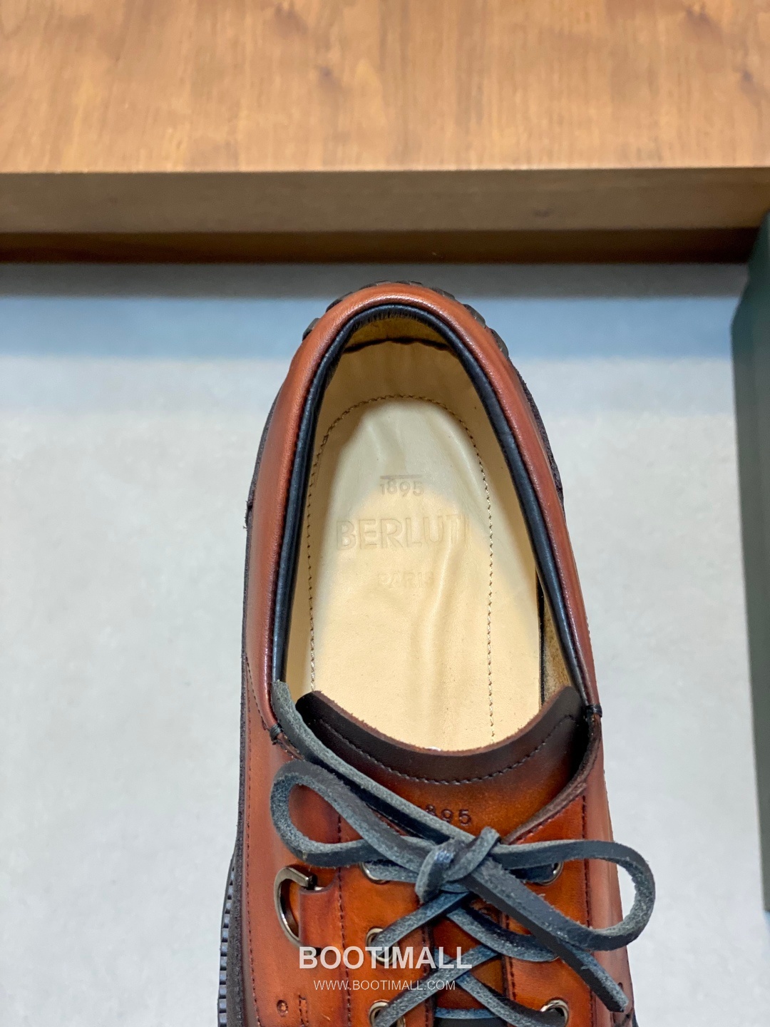 ## 신발 제품 스펙 분석

Berluti Playtime Patina Leather Sneakers 벨루티 플레이타임 파티나 레더 스니커즈 S5496 7
