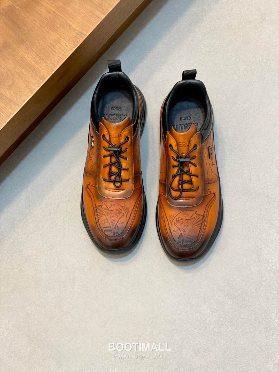 ## 신발 제품 스펙 분석
Berluti Shadow Patina Leather Sneakers 벨루티 쉐도우 파티나 레더 스니커즈 S5445 1