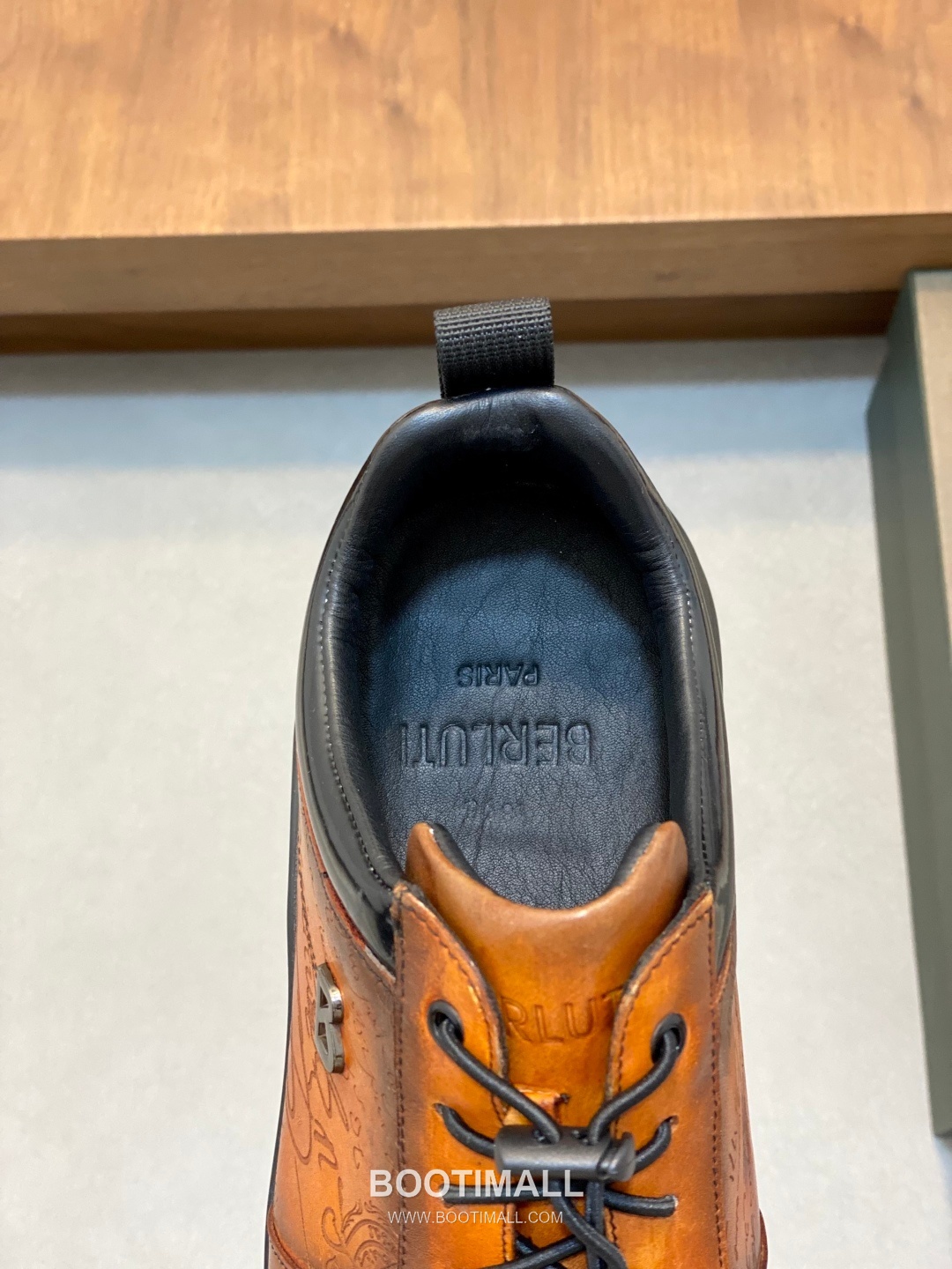 ## 신발 제품 스펙 분석
Berluti Shadow Patina Leather Sneakers 벨루티 쉐도우 파티나 레더 스니커즈 S5445 7