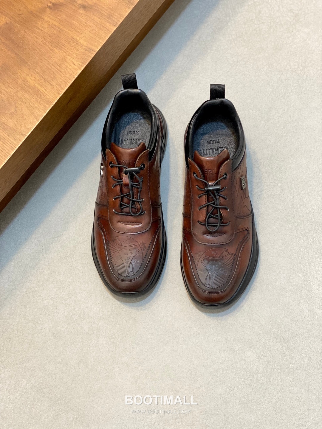 ## 신발 제품 스펙 분석

Berluti Shadow Patina Leather Sneakers 벨루티 쉐도우 파티나 레더 스니커즈 S5445 1