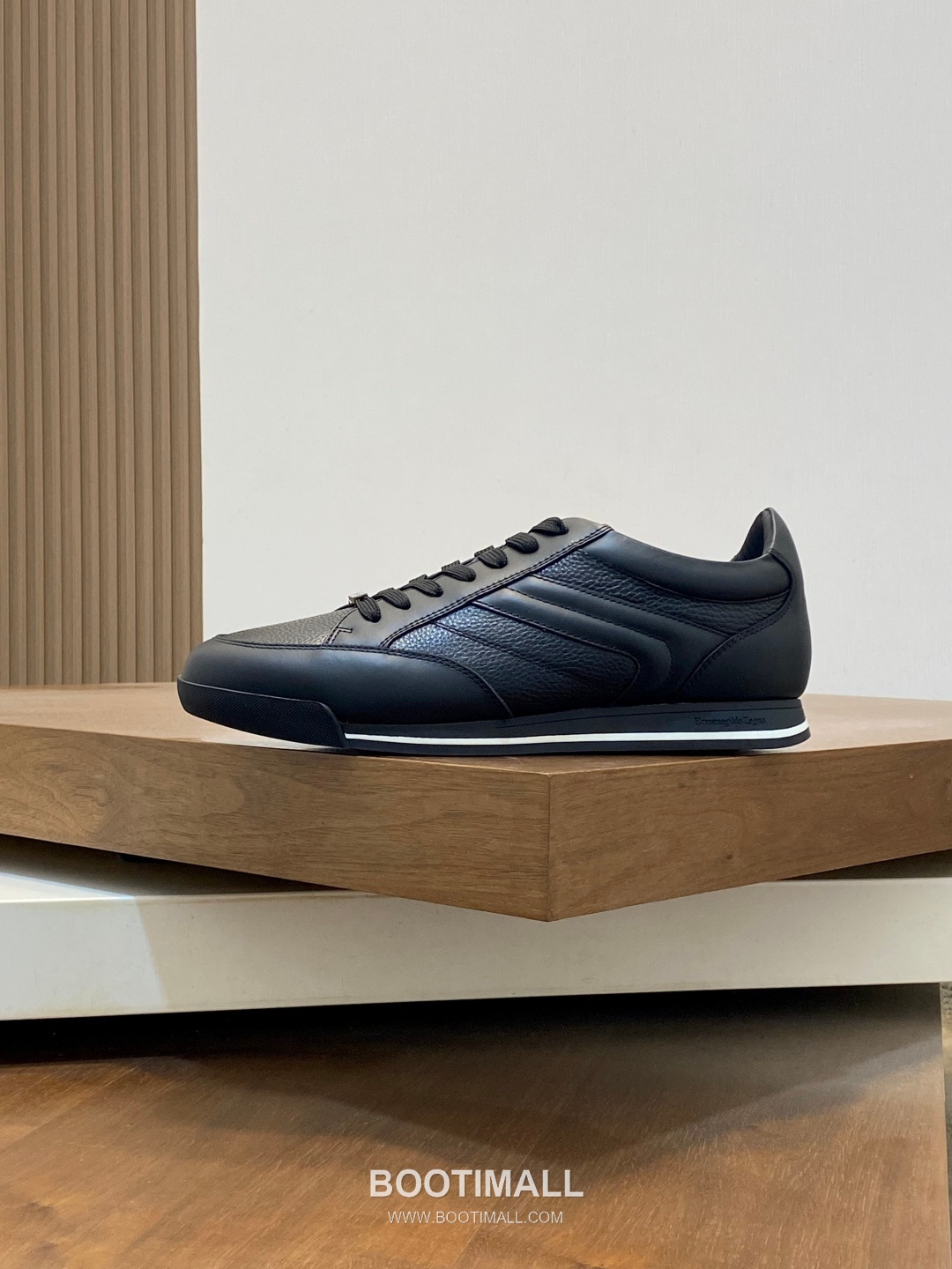 ## 신발 제품 스펙 분석
Ermenegildo Zegna Tiziano Leather Sneakers 에르메네질도 제냐 티치아노 레더 스니커즈 2