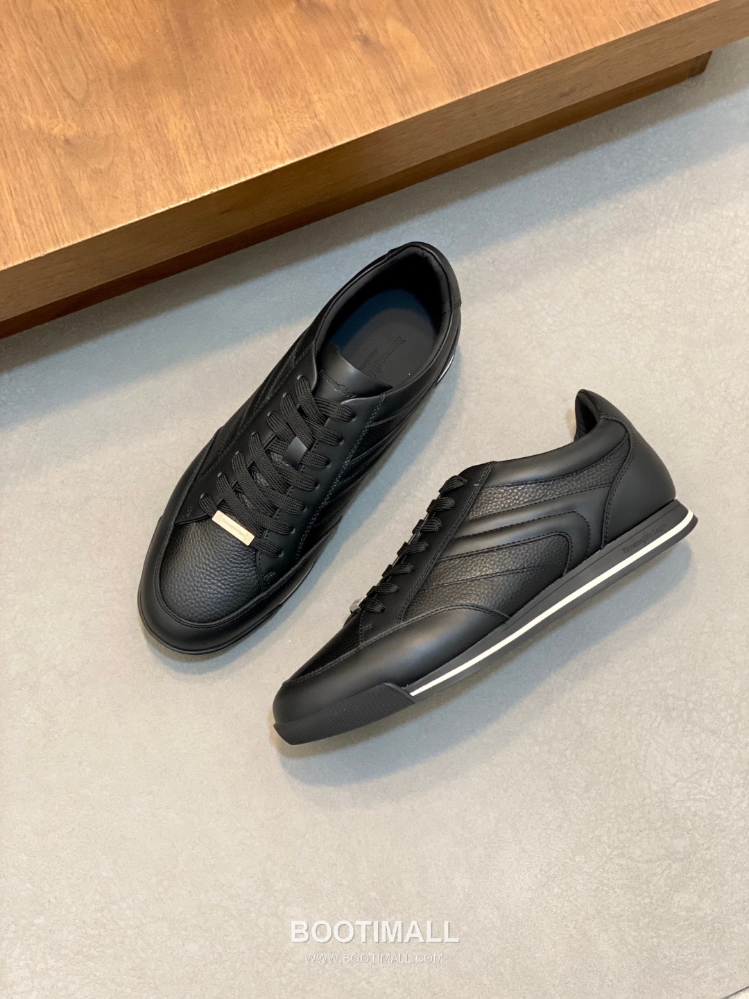 ## 신발 제품 스펙 분석
Ermenegildo Zegna Tiziano Leather Sneakers 에르메네질도 제냐 티치아노 레더 스니커즈 5