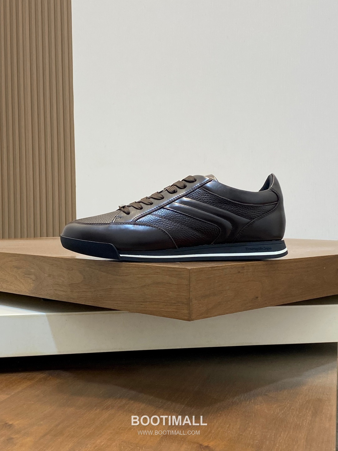 ## 신발 제품 스펙 분석

Ermenegildo Zegna Tiziano Leather Sneakers 에르메네질도 제냐 티치아노 레더 스니커즈 2