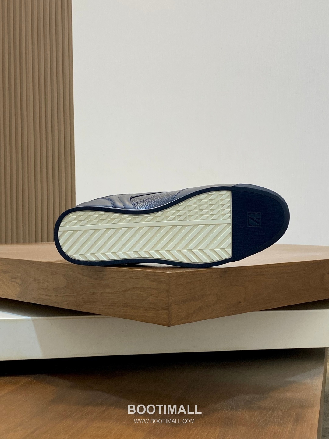 ## 신발 제품 스펙 분석

Ermenegildo Zegna Tiziano Leather Sneakers 에르메네질도 제냐 티치아노 레더 스니커즈 9