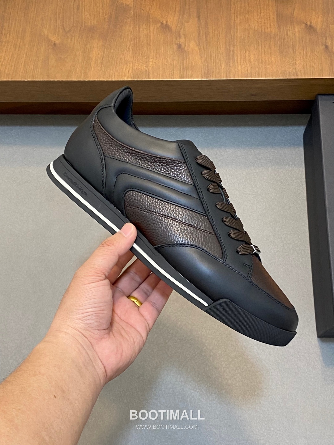 ## 신발 제품 스펙 분석

Ermenegildo Zegna Tiziano Leather Sneakers 에르메네질도 제냐 티치아노 레더 스니커즈 4