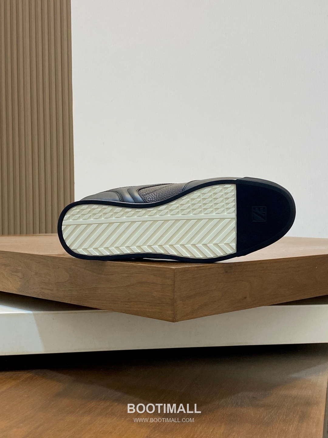 ## 신발 제품 스펙 분석

Ermenegildo Zegna Tiziano Leather Sneakers 에르메네질도 제냐 티치아노 레더 스니커즈 9