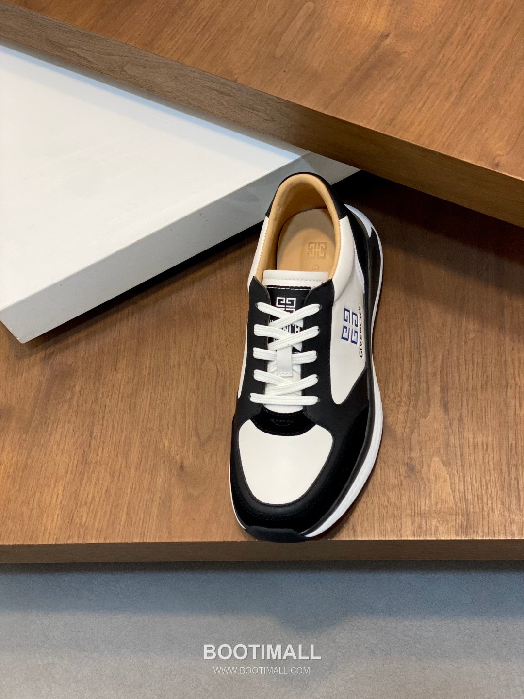 ## 신발 제품 스펙 분석
Givenchy Urban Street Leather Sneakers 지방시 어반 스트리트 레더 스니커즈 BE0005E0 6