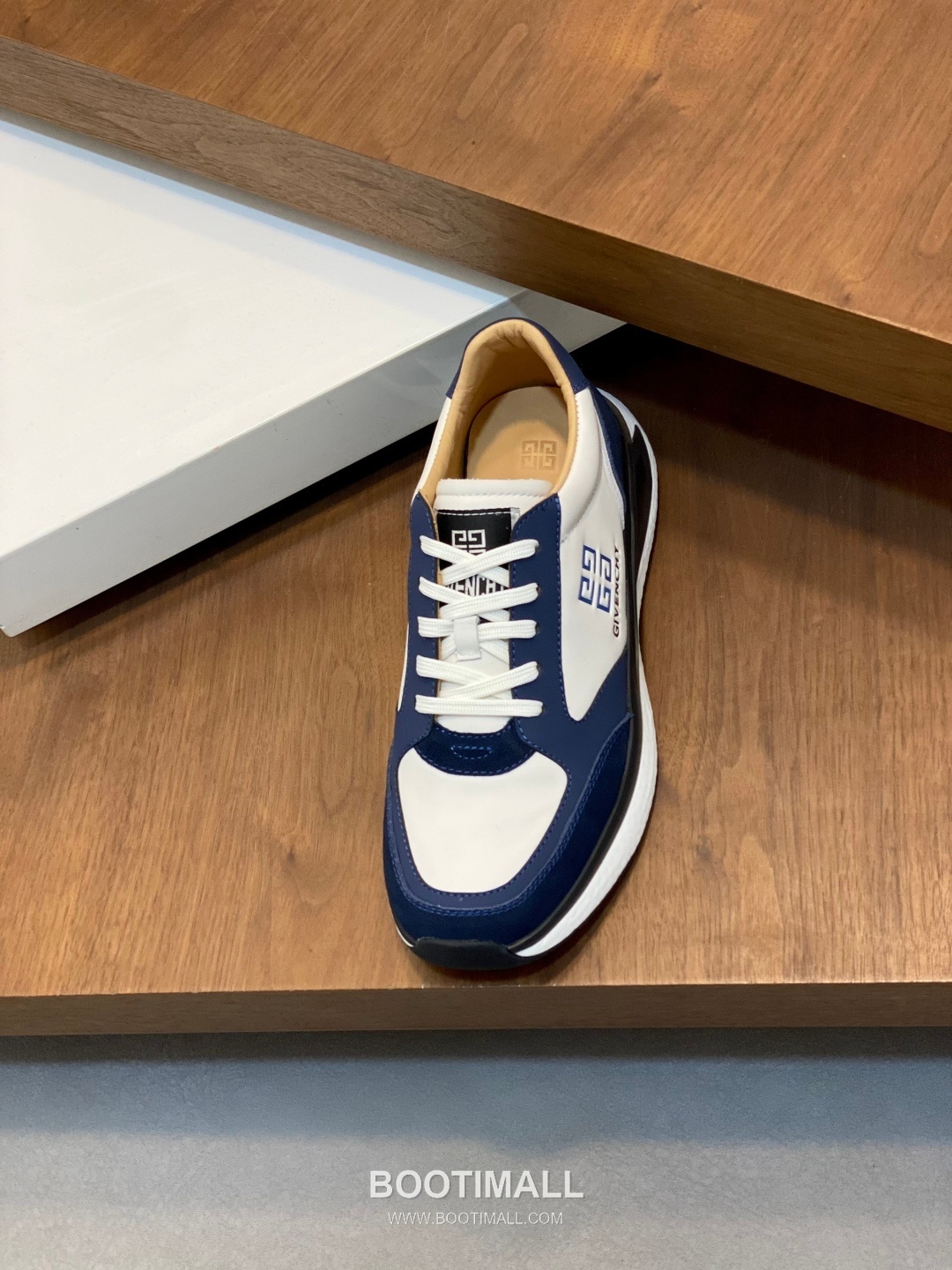 ## 신발 제품 스펙 분석

Givenchy Urban Street Leather Sneakers 지방시 어반 스트리트 레더 스니커즈 BE0005E0 6