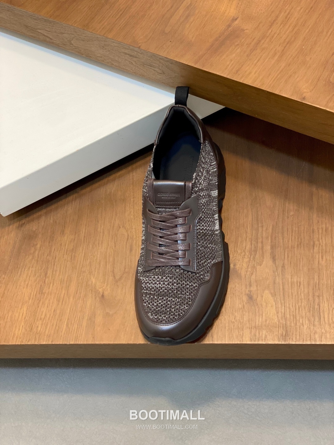 ## 신발 제품 스펙 분석
Giorgio Armani Knit Leather Slip-On Sneakers 조르지오 아르마니 니트 레더 슬립온 스니커즈 6