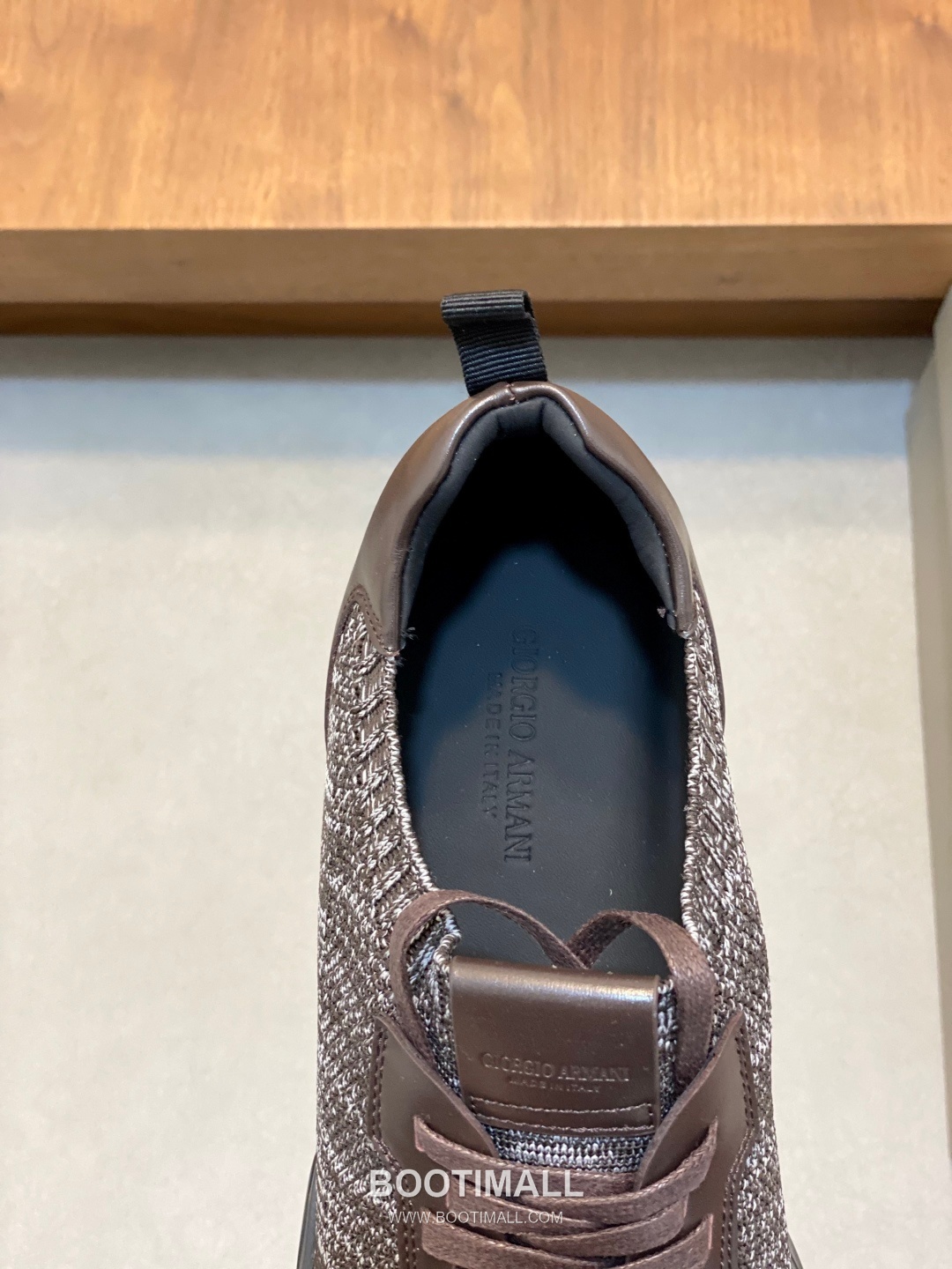 ## 신발 제품 스펙 분석
Giorgio Armani Knit Leather Slip-On Sneakers 조르지오 아르마니 니트 레더 슬립온 스니커즈 7