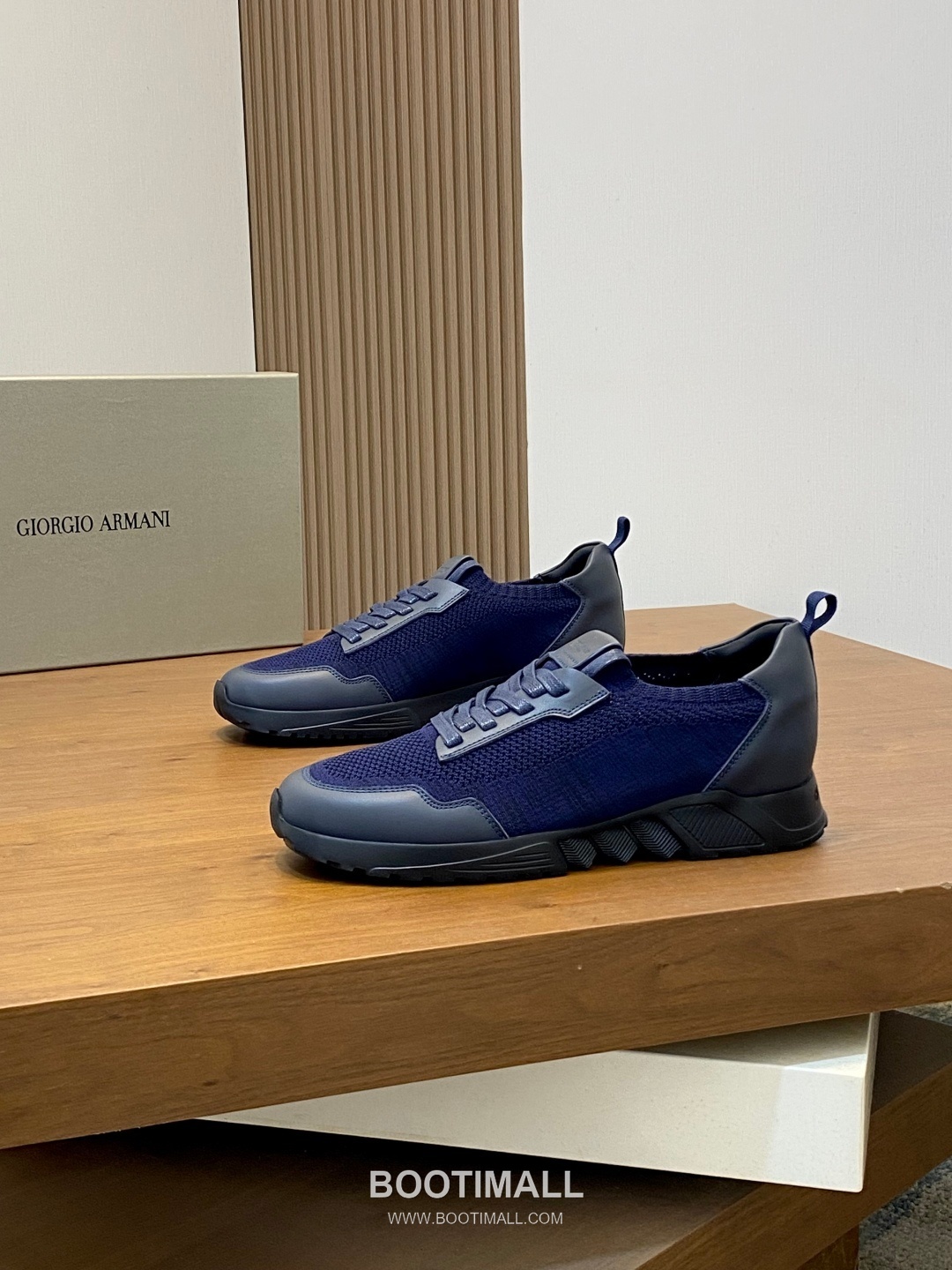 ## 신발 제품 스펙 분석
Giorgio Armani Knit Leather Slip-On Sneakers 조르지오 아르마니 니트 레더 슬립온 스니커즈 3