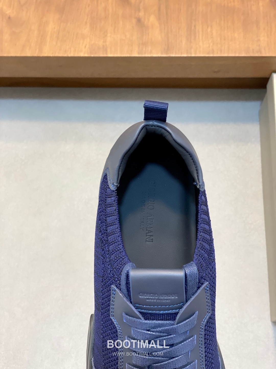 ## 신발 제품 스펙 분석
Giorgio Armani Knit Leather Slip-On Sneakers 조르지오 아르마니 니트 레더 슬립온 스니커즈 7