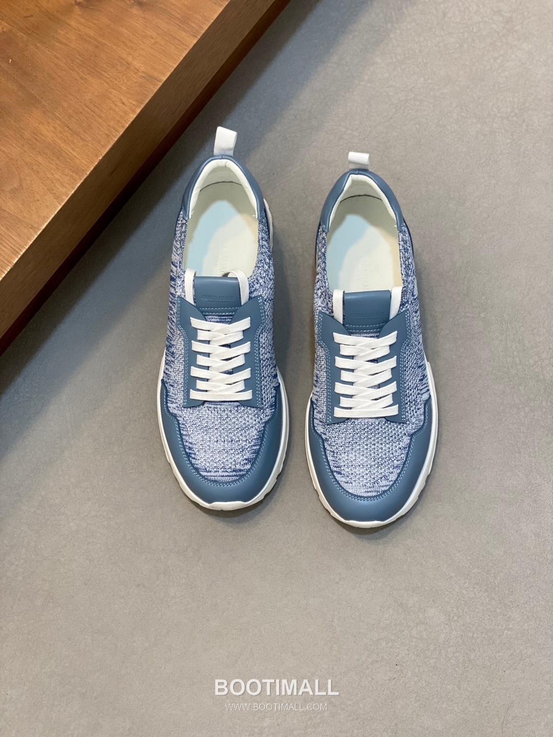 ## 신발 제품 스펙 분석

Giorgio Armani Knit Leather Slip-On Sneakers 조르지오 아르마니 니트 레더 슬립온 스니커즈 1